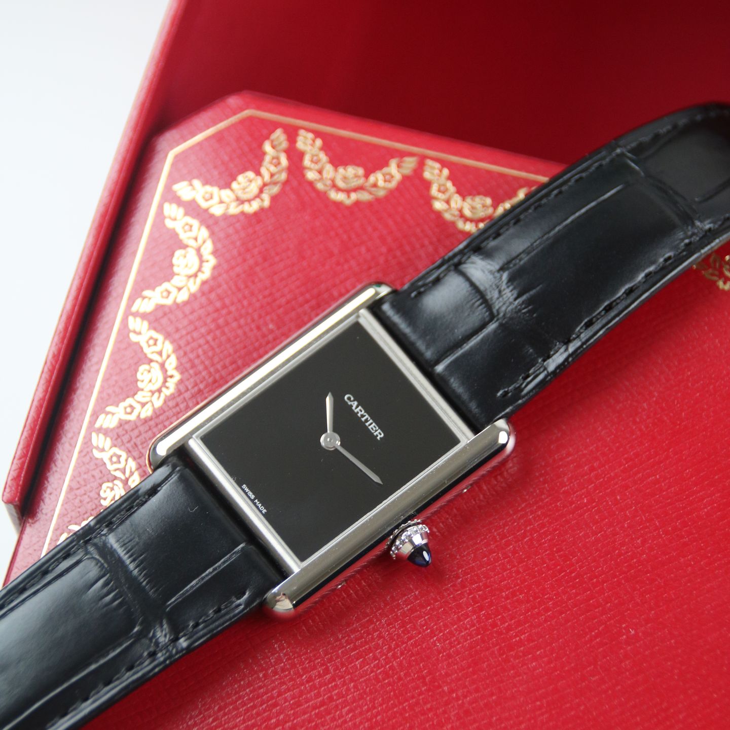 Cartier Tank WSTA0072 (2025) - Black dial 34 mm Steel case (5/6)