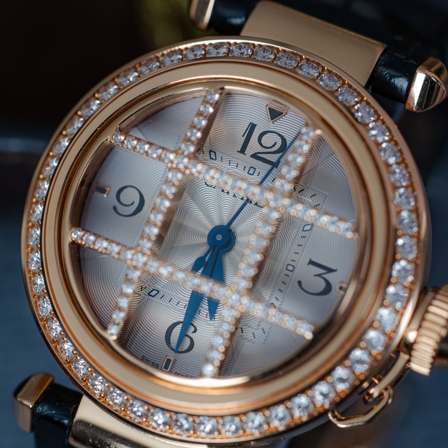 Cartier Pasha WJPA0012 (2021) - Silver dial 35 mm Rose Gold case (6/8)