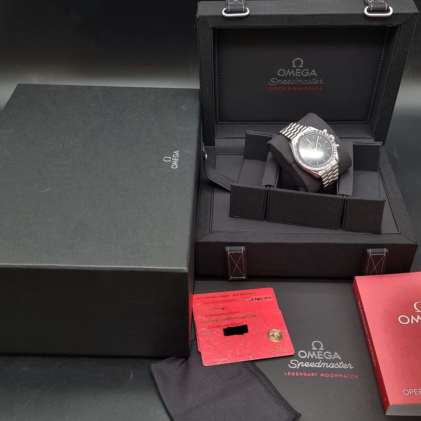 Omega Speedmaster Professional Moonwatch 310.30.42.50.01.002 (2022) - Black dial 42 mm Steel case (8/8)