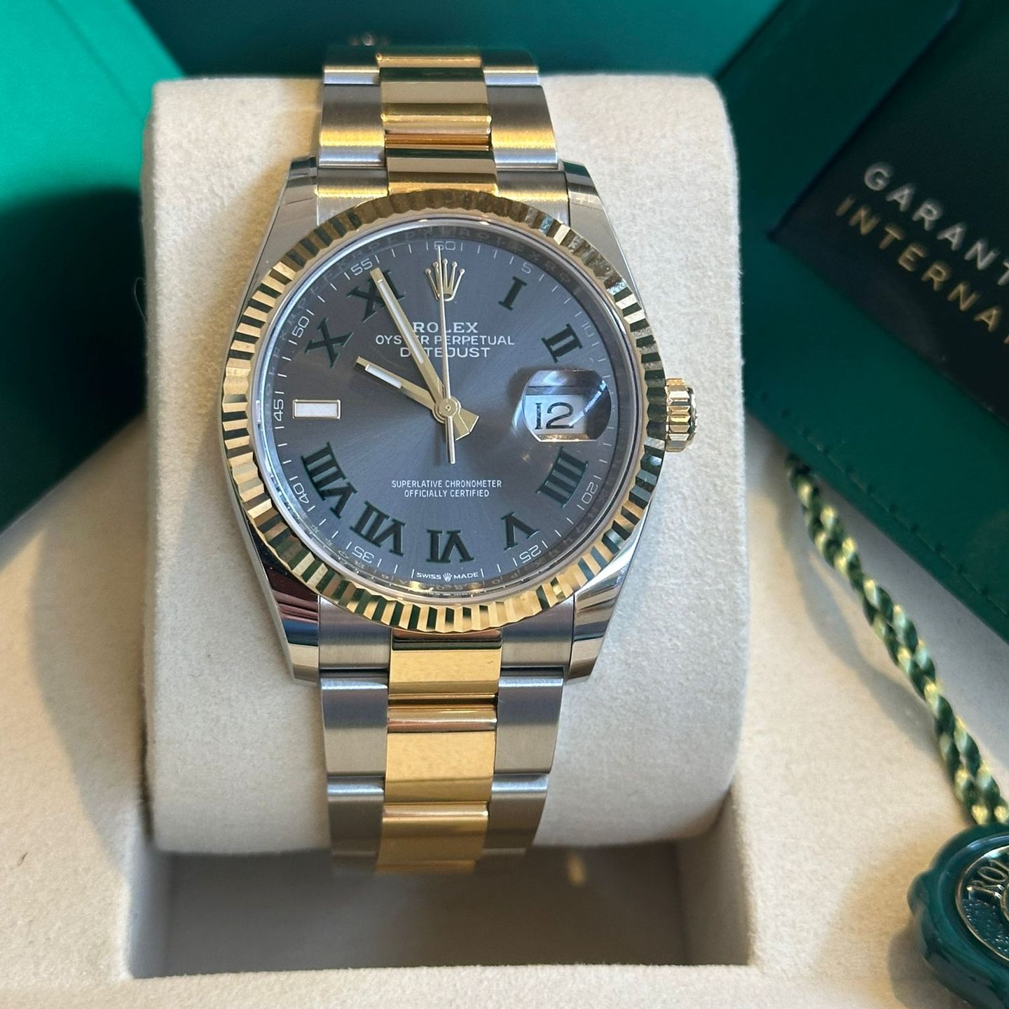 Rolex Datejust 36 126233 (2026) - Grijs wijzerplaat 36mm Goud/Staal (3/7)