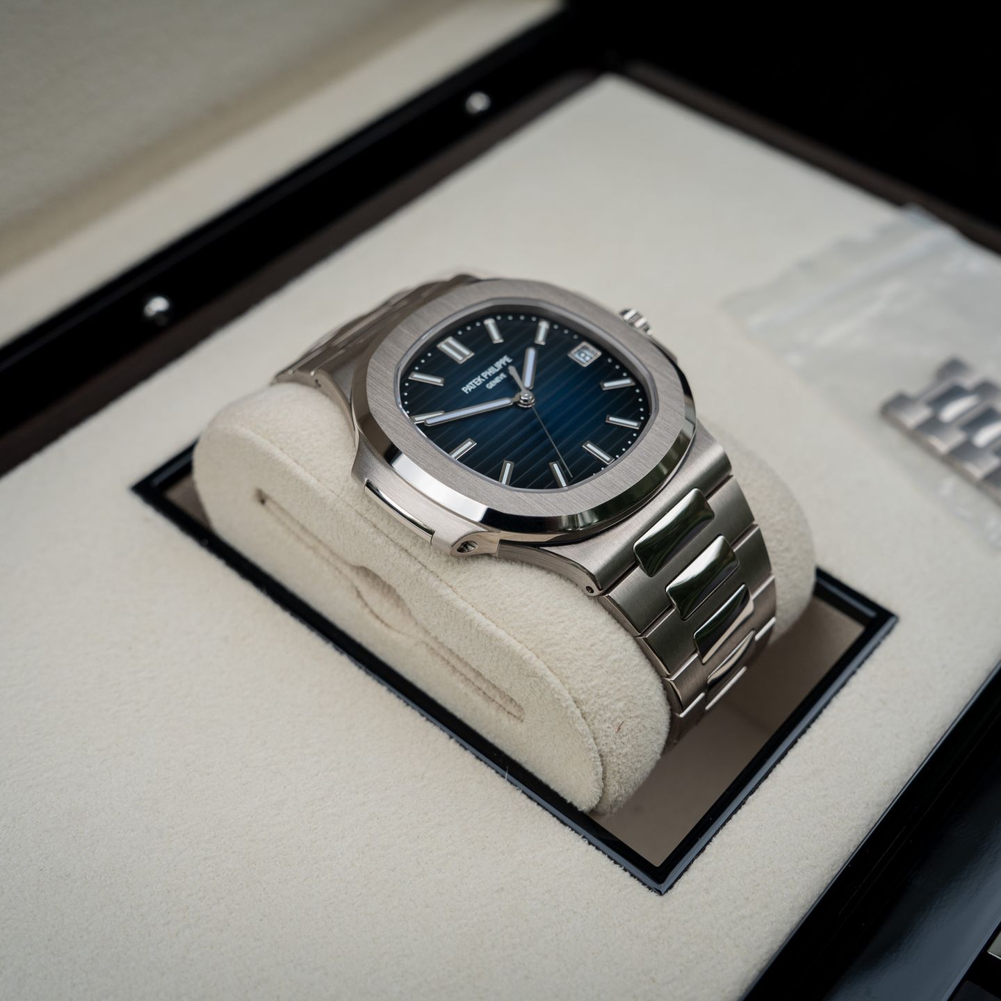 Patek Philippe Nautilus 5811 - (4/8)