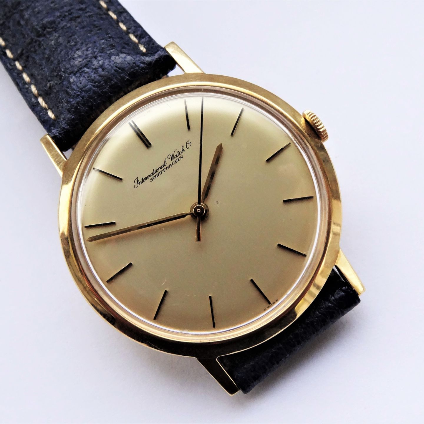 IWC Vintage 1420 (1934) - Champagne dial 34 mm Yellow Gold case (3/7)