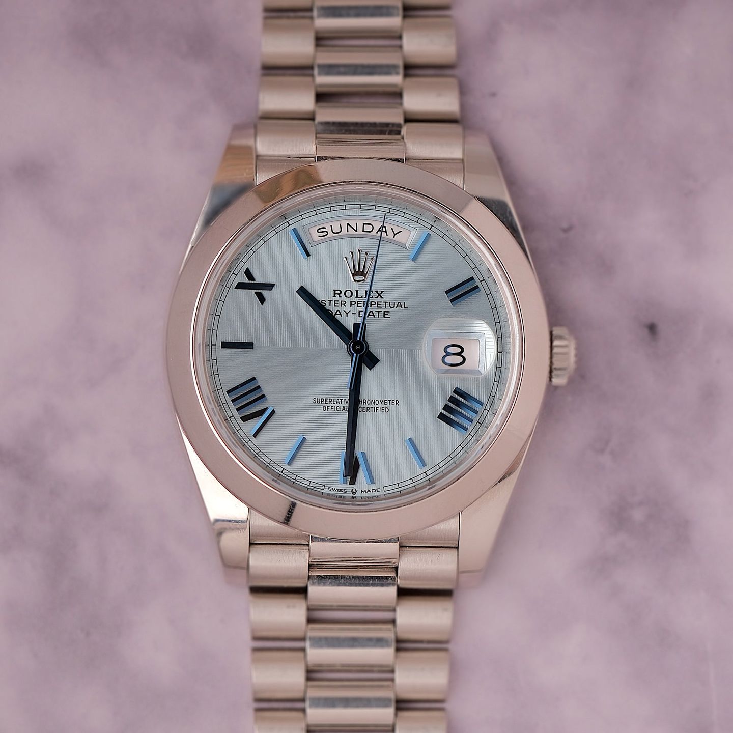 Rolex Day-Date 40 228206 (Unknown (random serial)) - Blue dial 40 mm Platinum case (2/8)