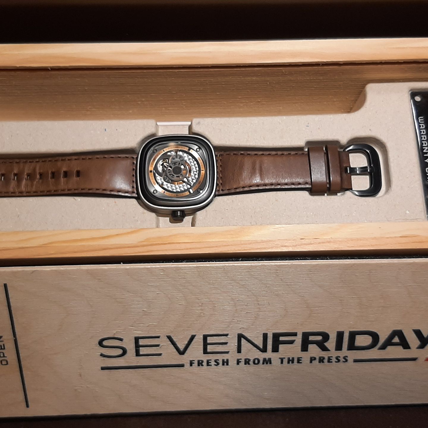 SevenFriday P2-1 SF-P2/01-U0399 (2015) - Black dial 47 mm Steel case (8/8)