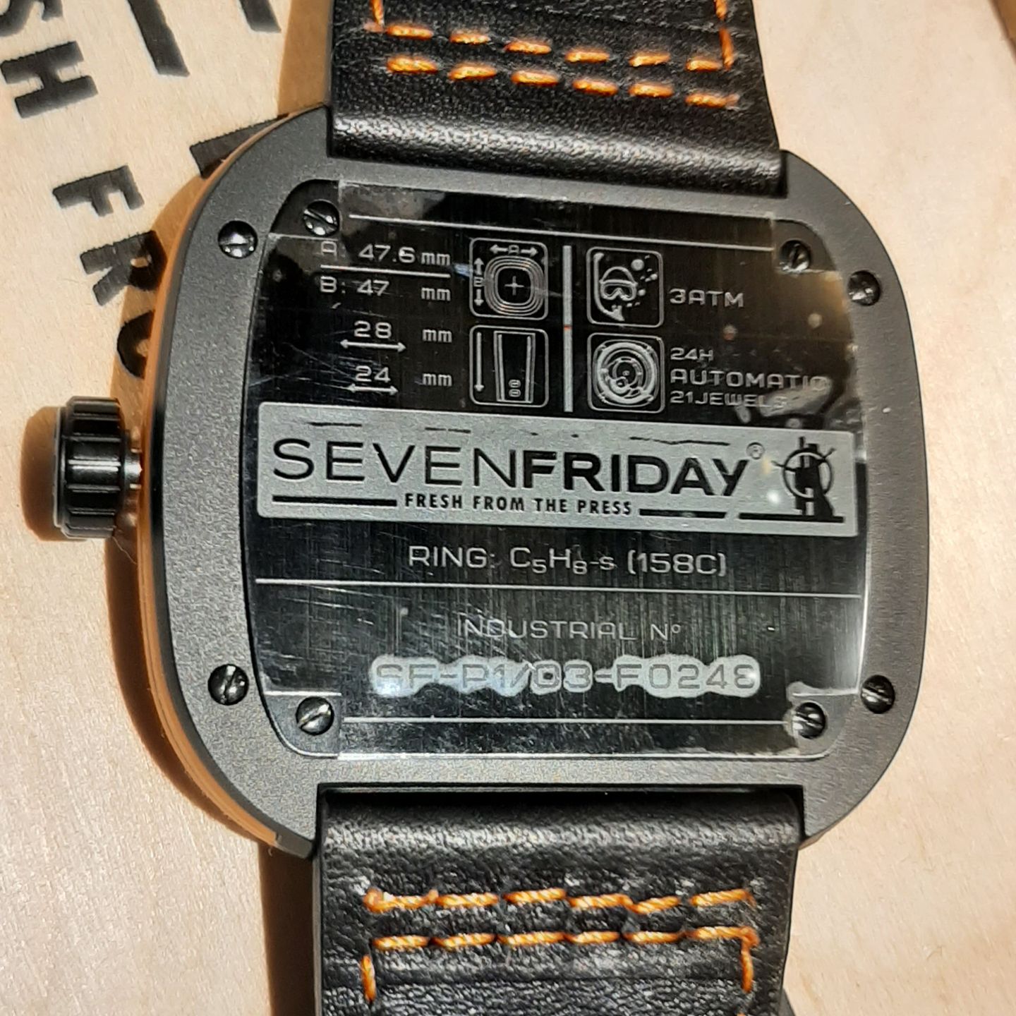 SevenFriday P1-3 SF-P1/03-F0248 (2015) - Orange dial 47 mm Steel case (5/8)