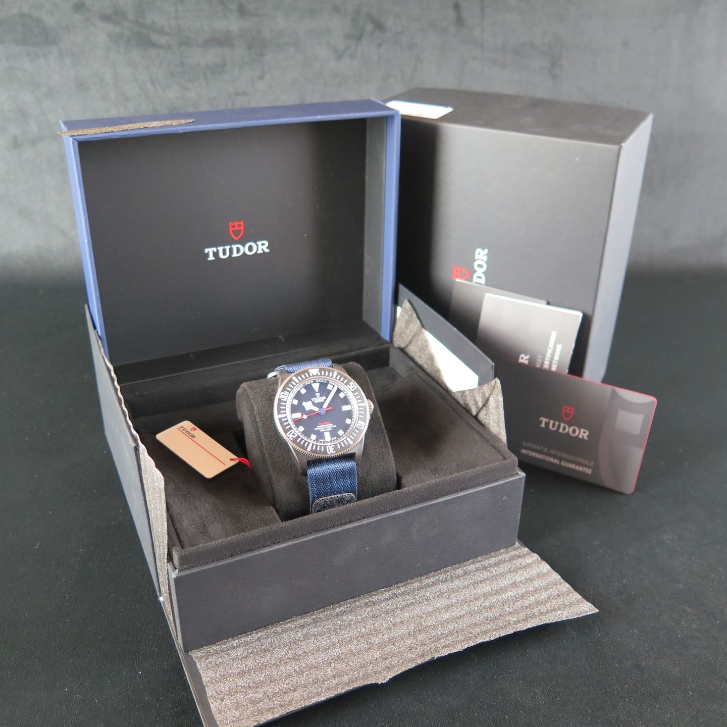 Tudor Pelagos 25707KN (2023) - Blauw wijzerplaat 42mm Carbon (8/8)