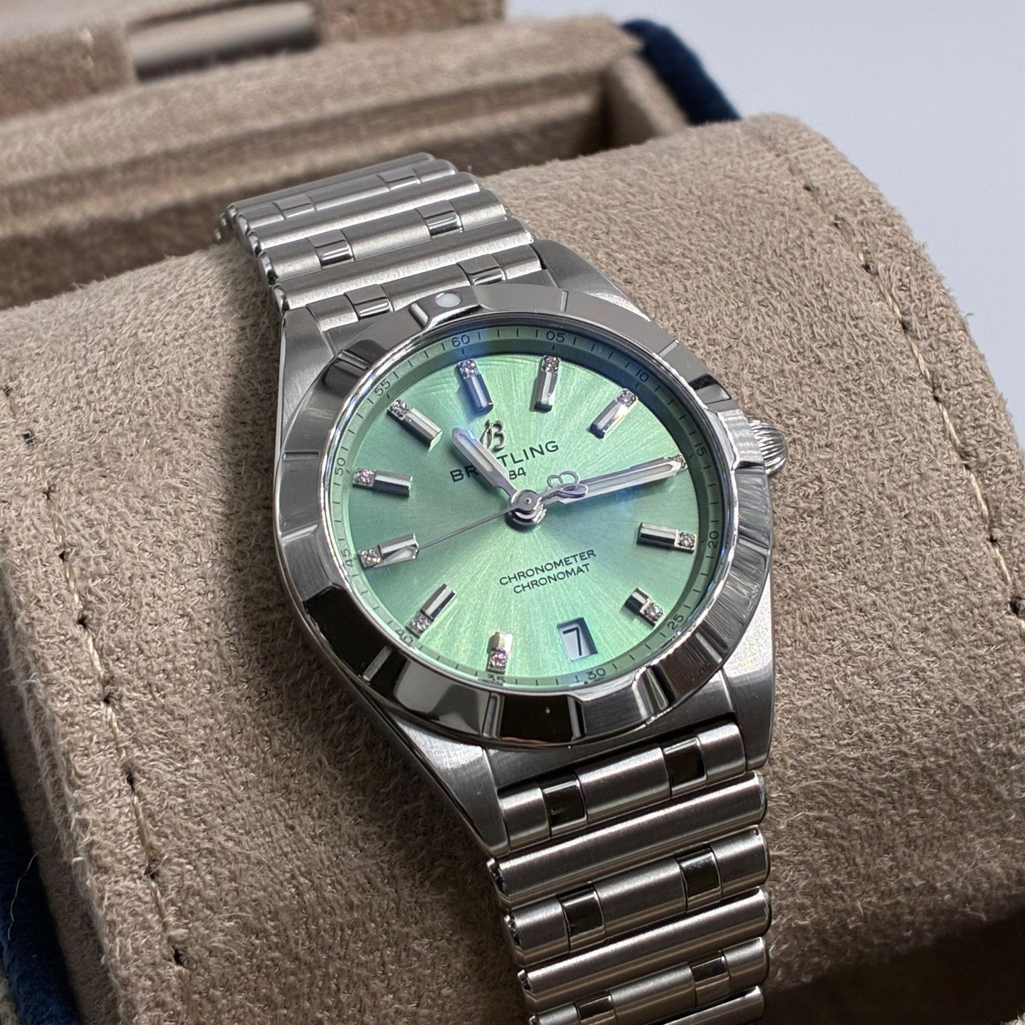 Breitling Chronomat A77310101L1A1 (2025) - Green dial 32 mm Steel case (2/6)