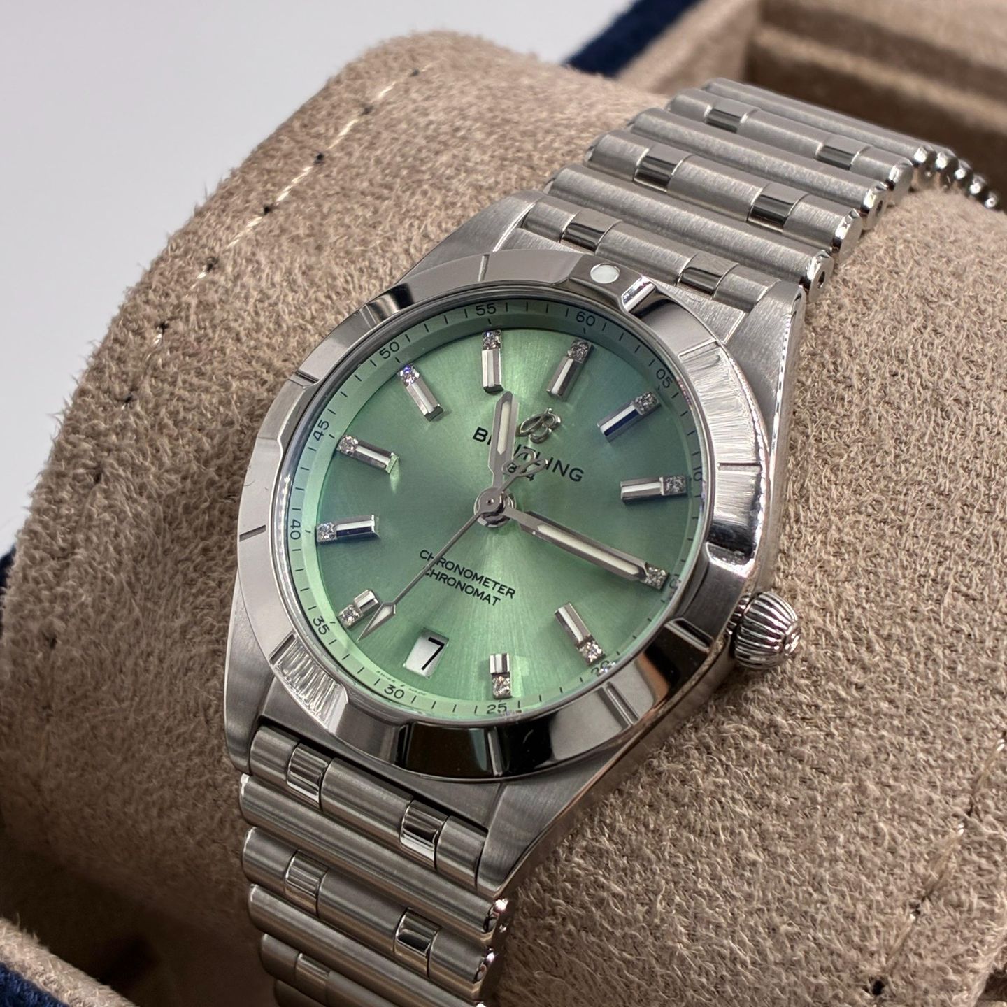 Breitling Chronomat A77310101L1A1 (2025) - Green dial 32 mm Steel case (4/6)