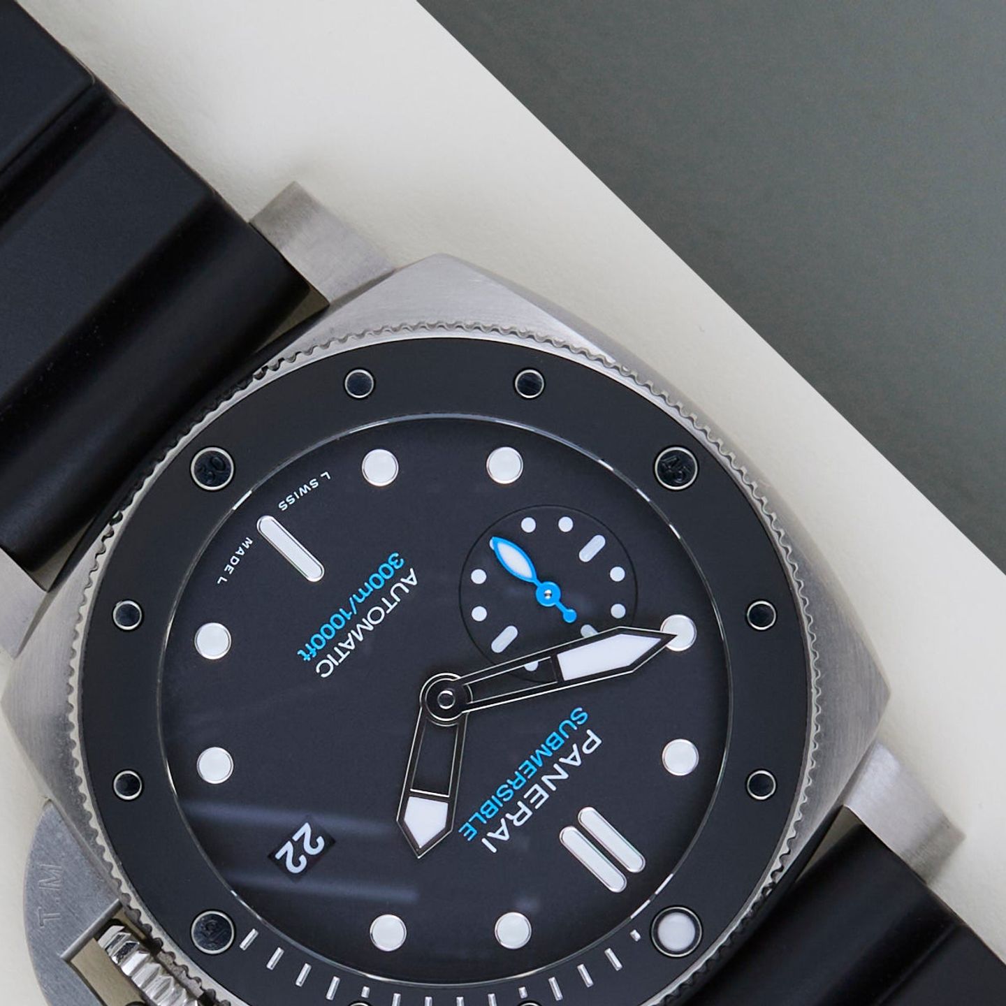 Panerai Luminor Submersible PAM02683 - (4/8)