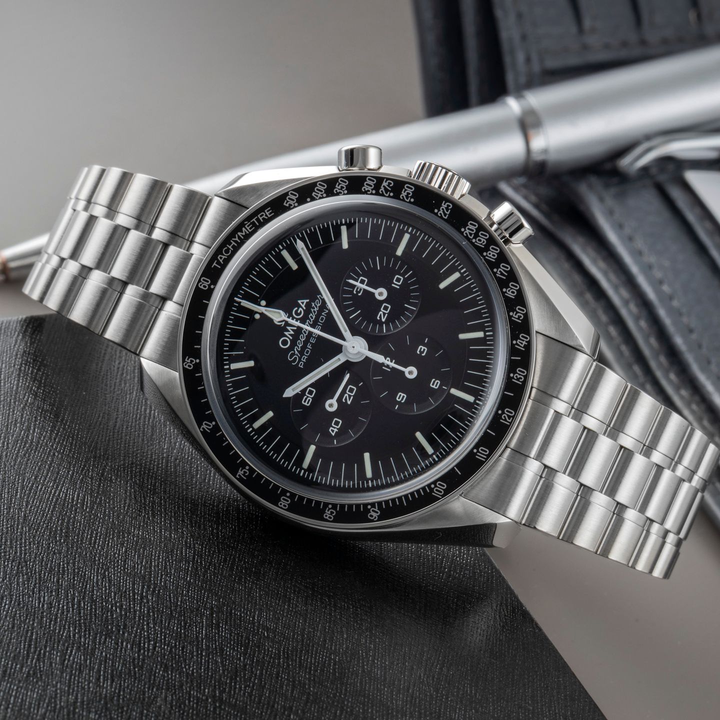 Omega Speedmaster Professional Moonwatch 310.30.42.50.01.001 - (2/8)