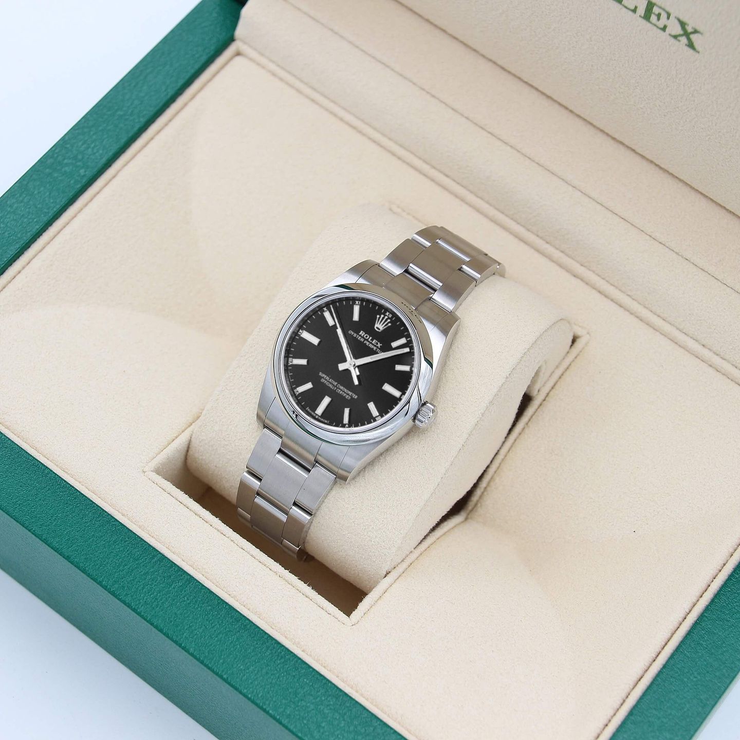 Rolex Oyster Perpetual 34 124200 (2021) - Zwart wijzerplaat 34mm Staal (1/6)