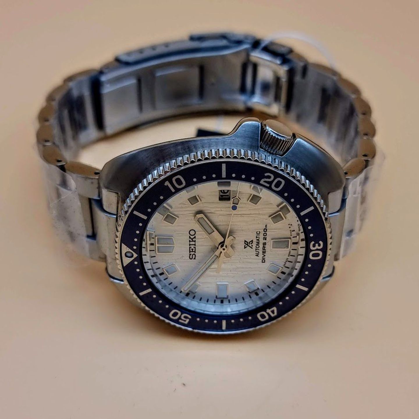 Seiko Prospex SPB301J1 (2025) - White dial 43 mm Steel case (6/8)