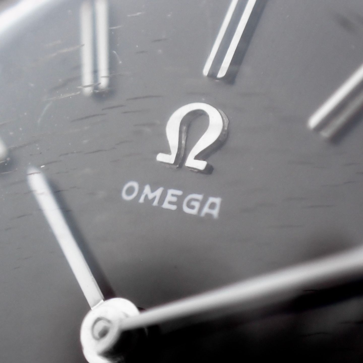 Omega Genève 1211 (Unknown (random serial)) - Black dial 34 mm White Gold case (6/8)