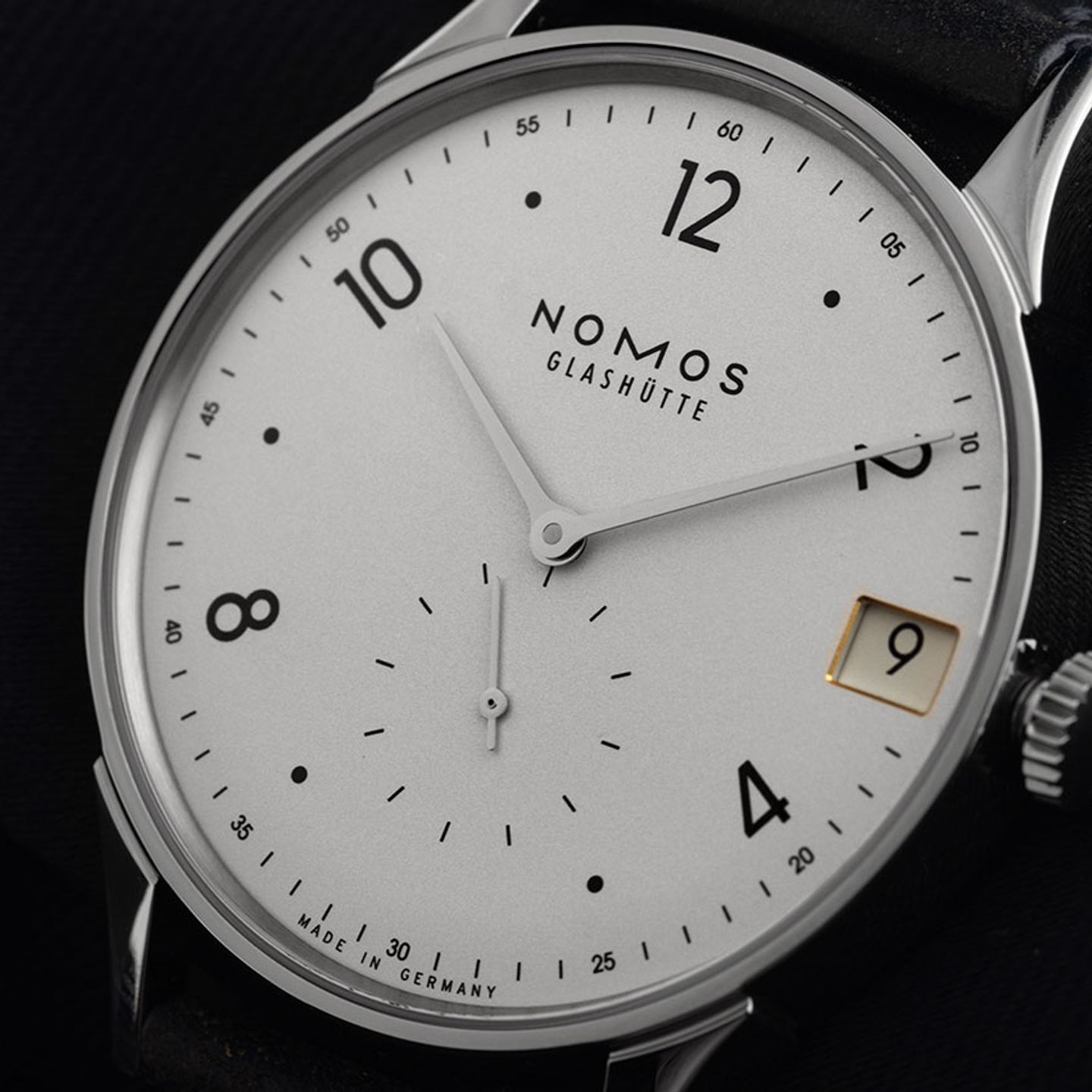 NOMOS Minimatik 1250 (2026) - Silver dial 40 mm Steel case (3/7)