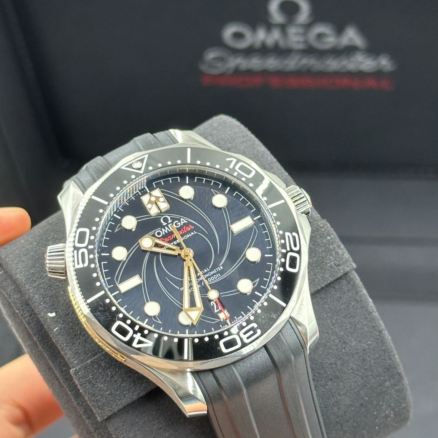 Omega Seamaster Diver 300 M 210.22.42.20.01.004 (2024) - Black dial 42 mm Steel case (7/8)