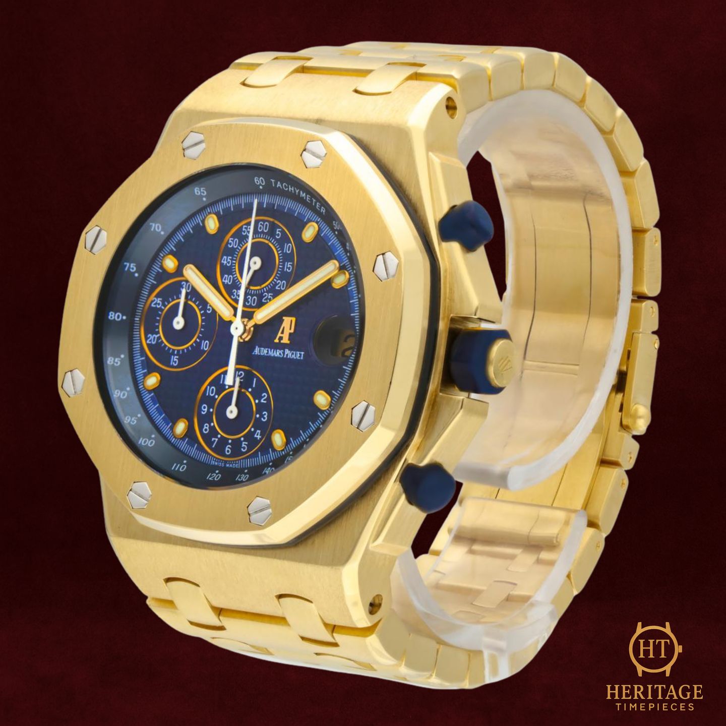 Audemars Piguet Royal Oak Offshore Chronograph 25721BA.OO.1000BA.02.A (2011) - 42mm Geelgoud (5/8)