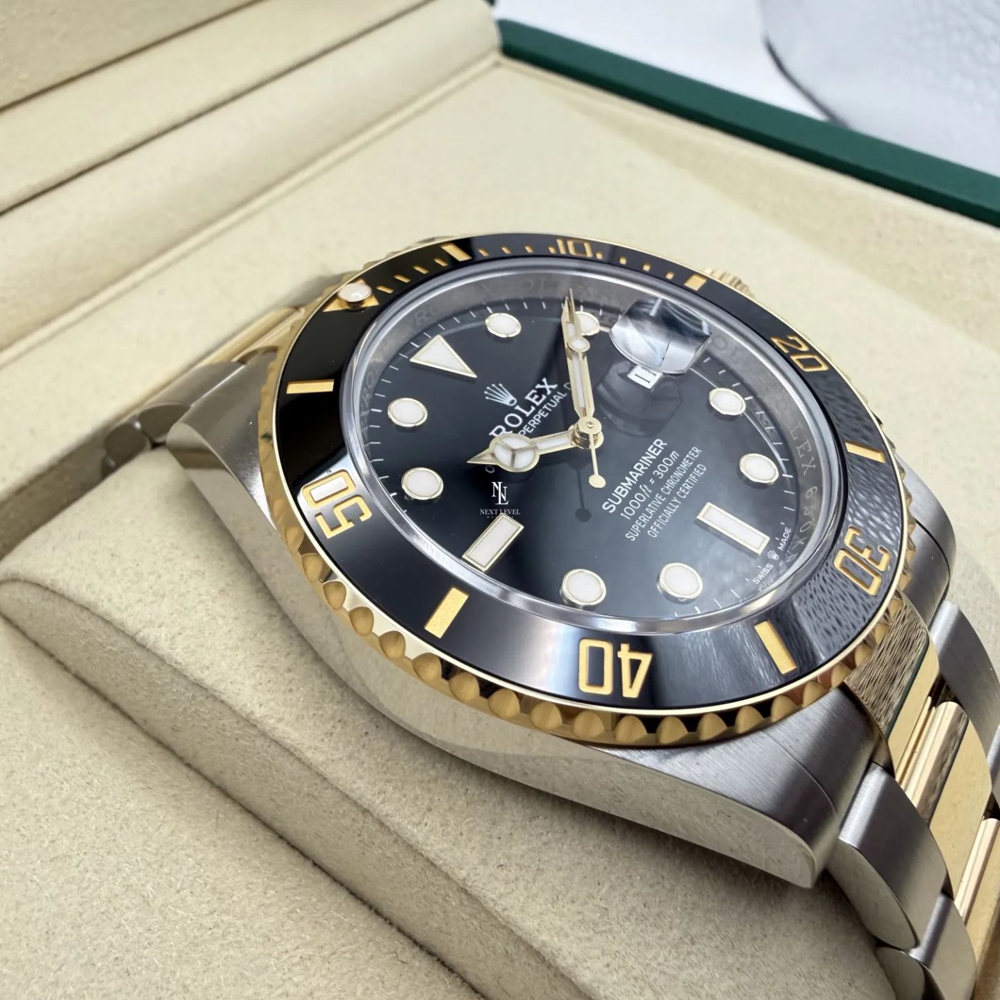 Rolex Submariner Date 126613LN (2026) - 41mm Goud/Staal (8/8)