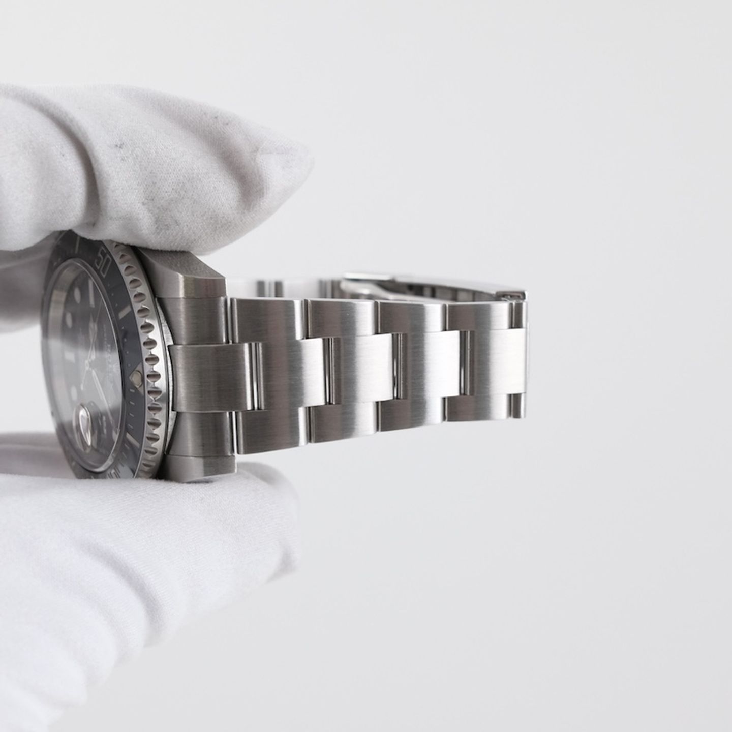 Rolex Sea-Dweller 126600 (2018) - Black dial 43 mm Steel case (7/8)