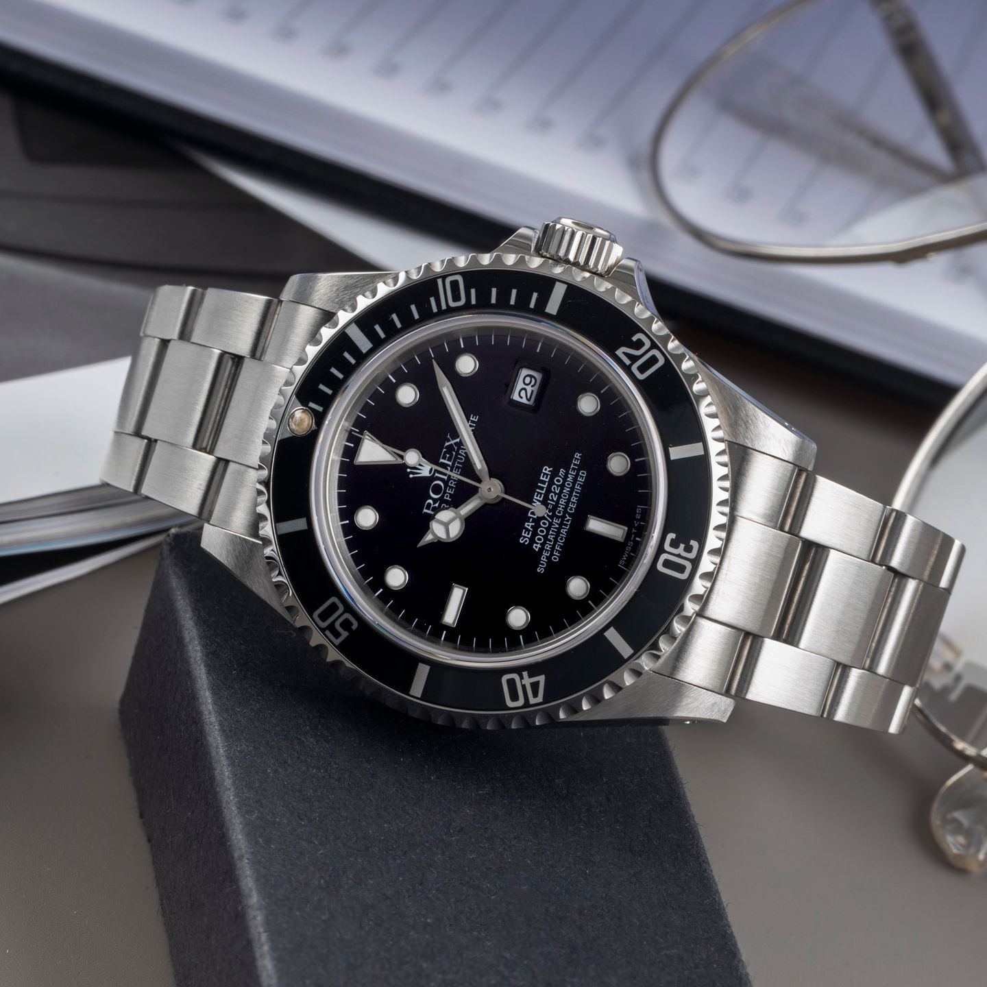 Rolex Sea-Dweller 4000 16600 - (2/8)