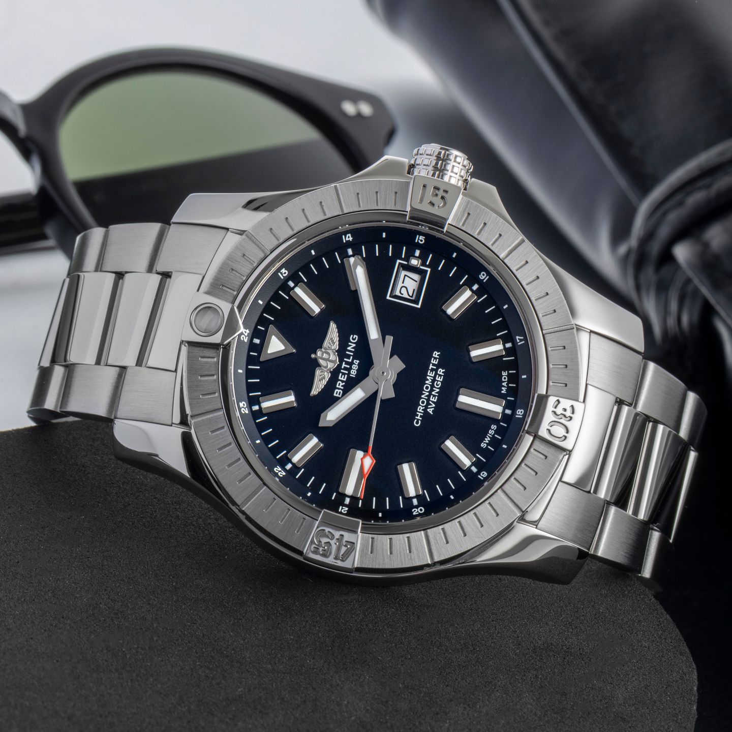 Breitling Avenger A17318101B1A1 - (2/8)