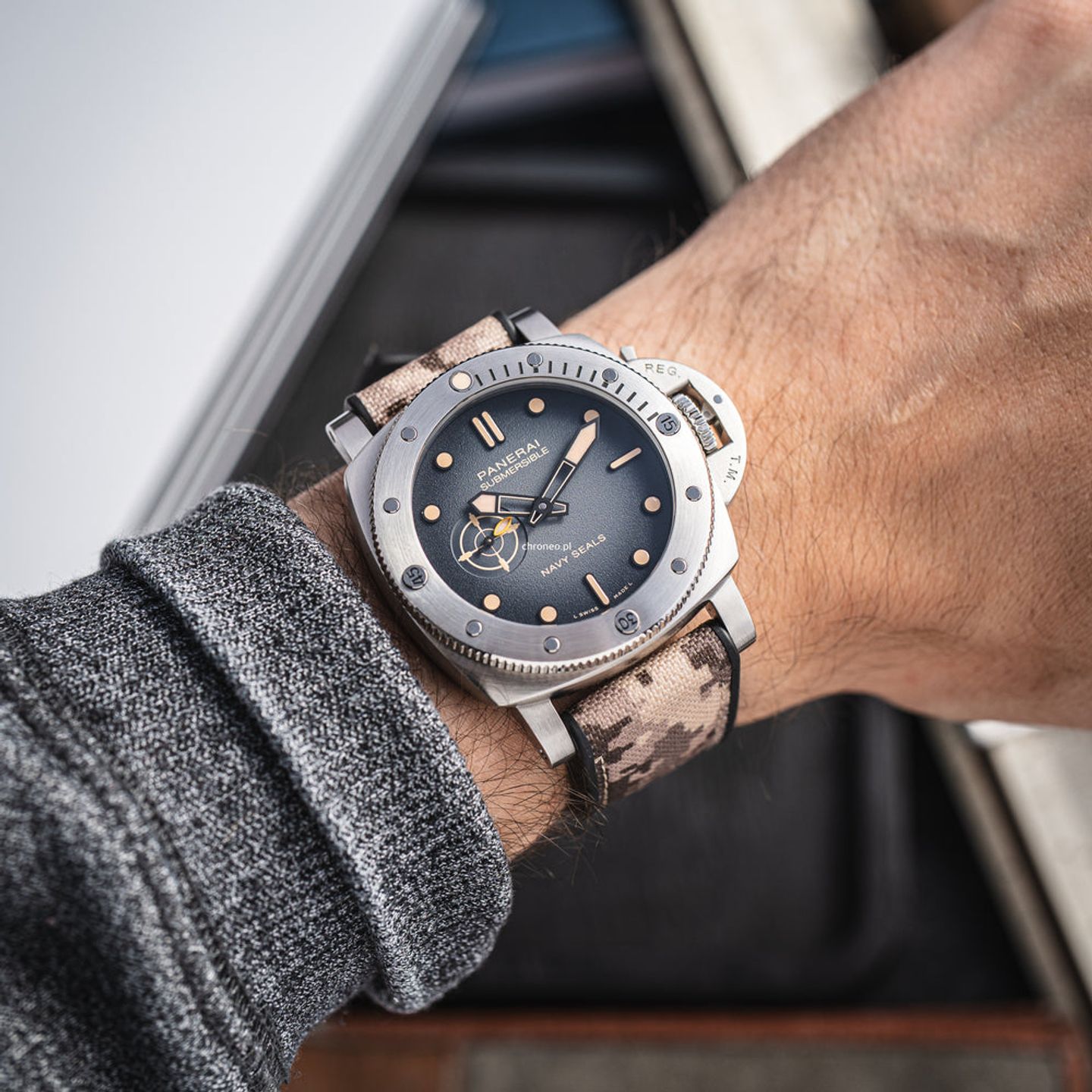 Panerai Submersible PAM01518 - (4/8)