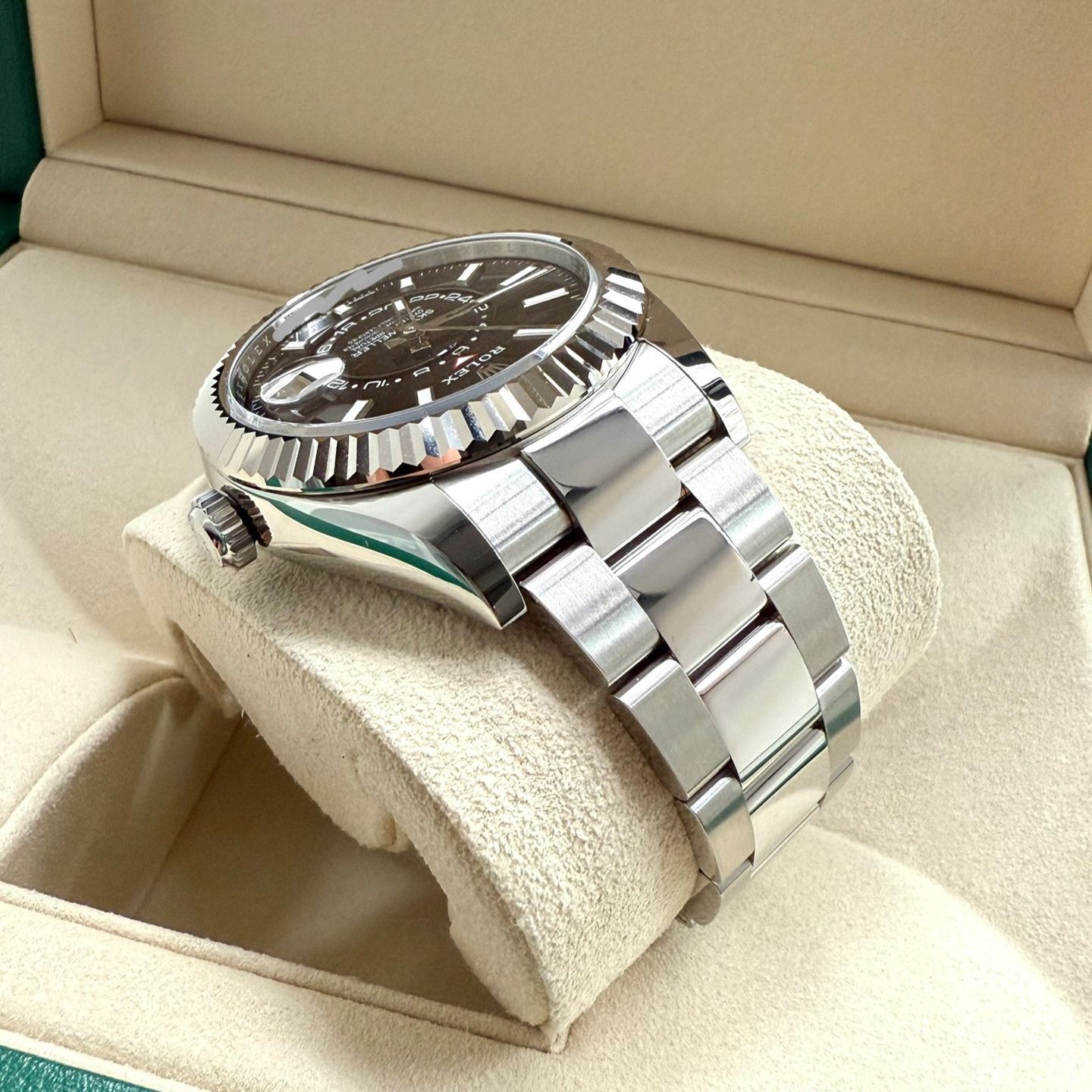 Rolex Sky-Dweller 326934 (2022) - Black dial 42 mm Steel case (10/14)