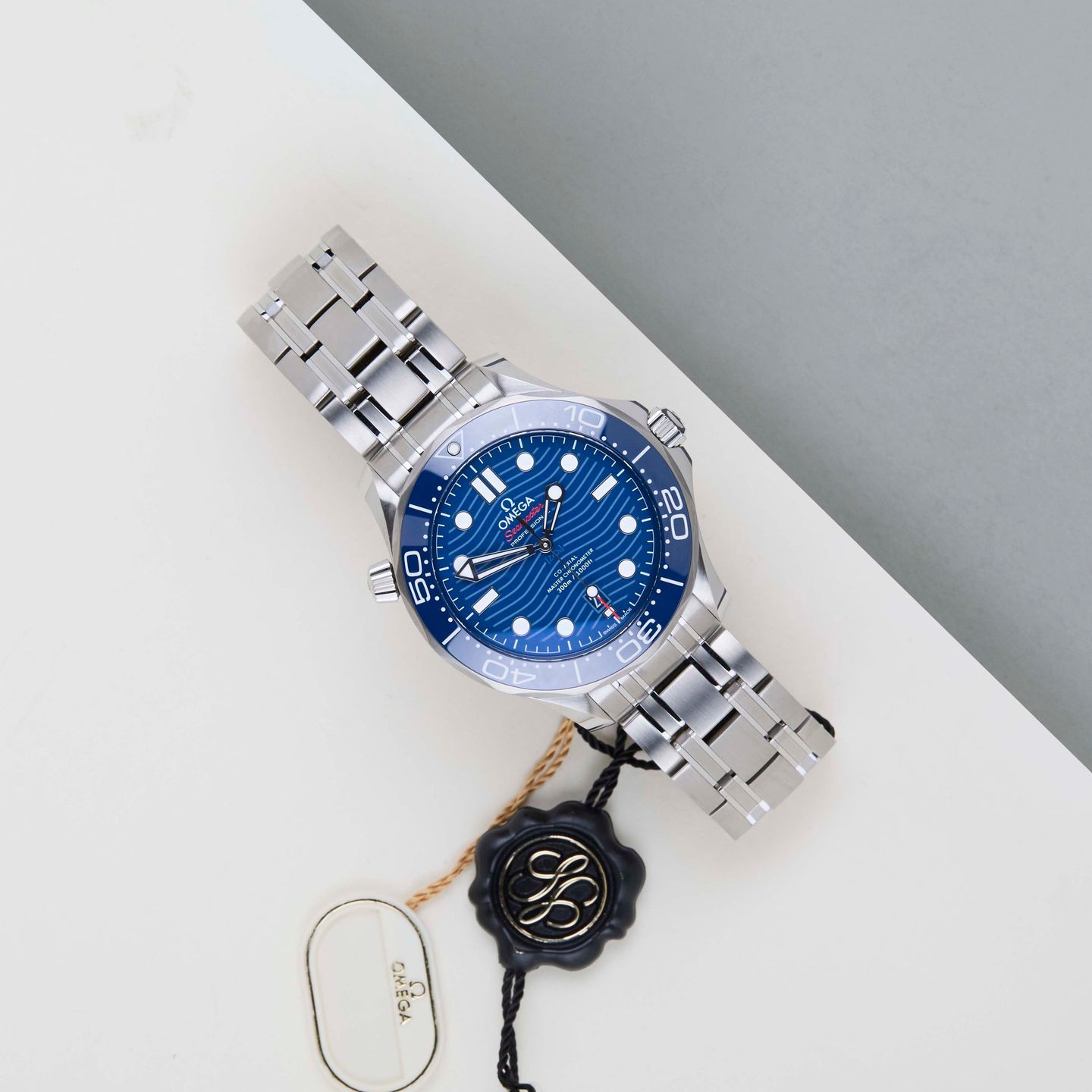 Omega Seamaster Diver 300 M 210.30.42.20.03.001 (2026) - Blauw wijzerplaat 42mm Staal (2/8)
