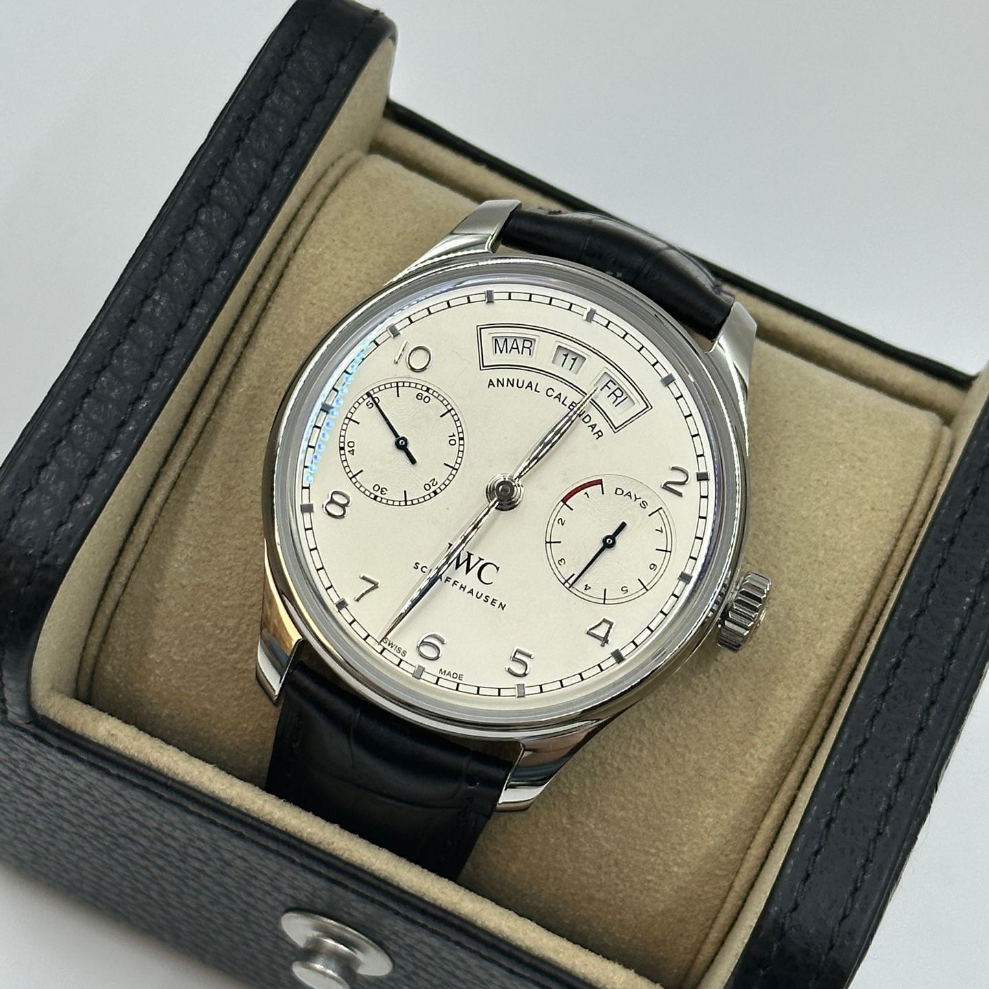 IWC Portuguese Annual Calendar IW503501 (2023) - Silver dial 44 mm Steel case (4/8)