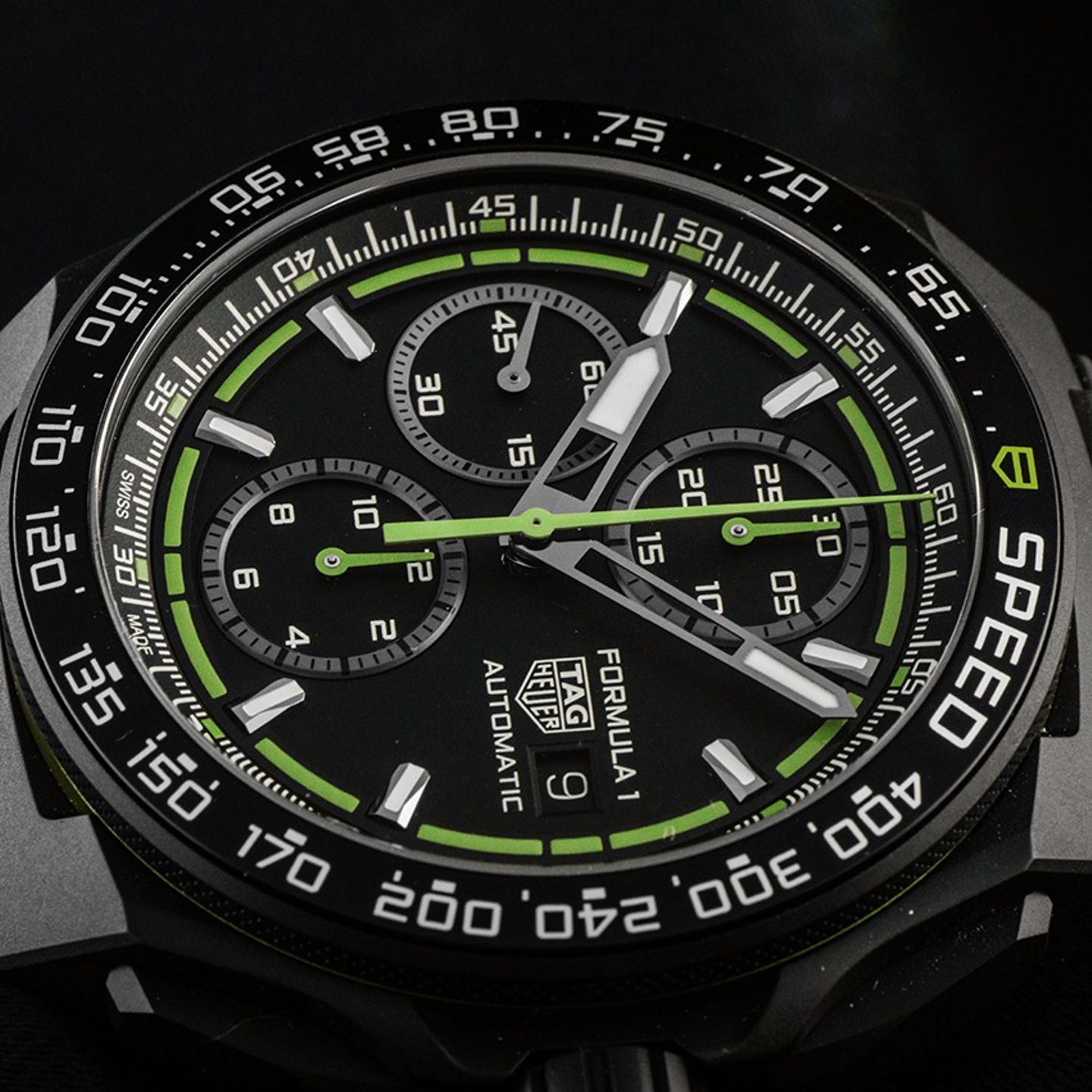 TAG Heuer Formula 1 CBZ2086.FT8098 (2025) - Black dial 44 mm Titanium case (3/7)