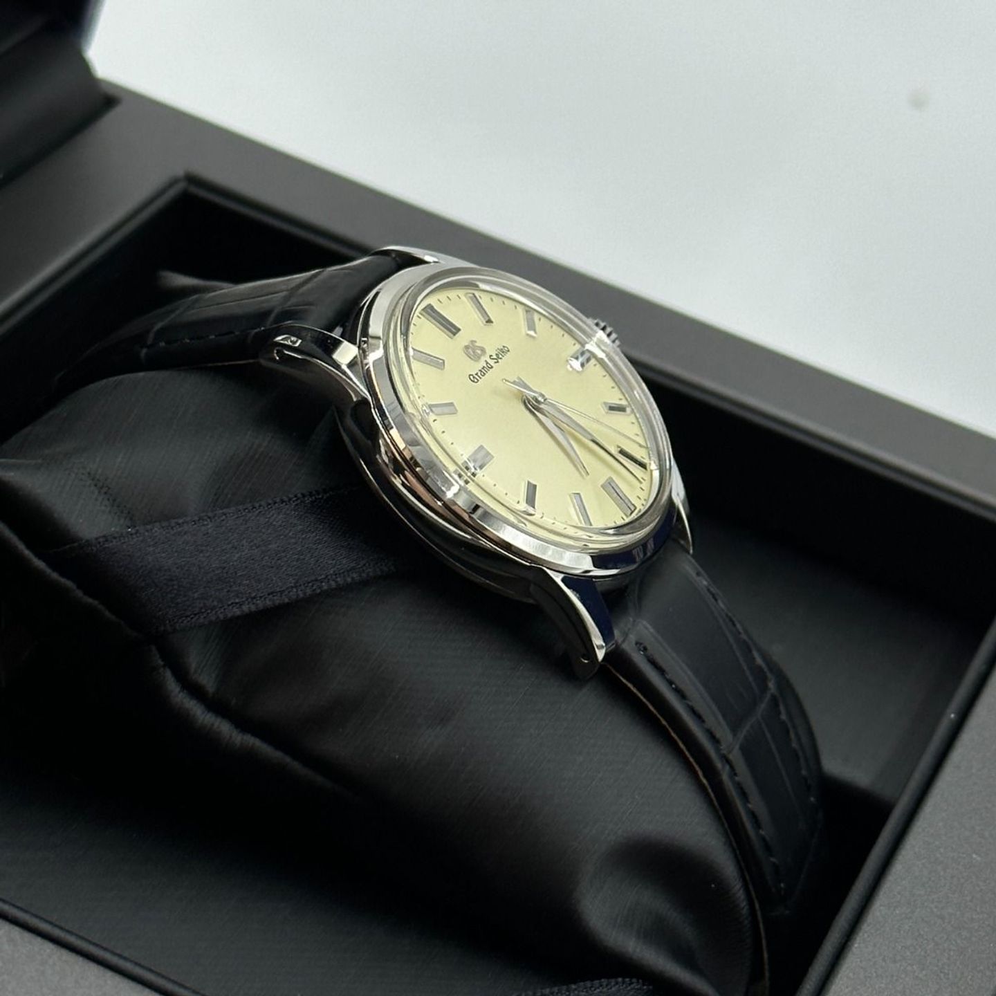 Grand Seiko Elegance Collection SBGW231G - (7/8)