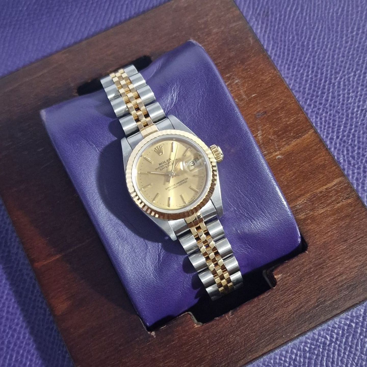 Rolex Lady-Datejust 69173 (1996) - Champagne wijzerplaat 26mm Goud/Staal (1/4)