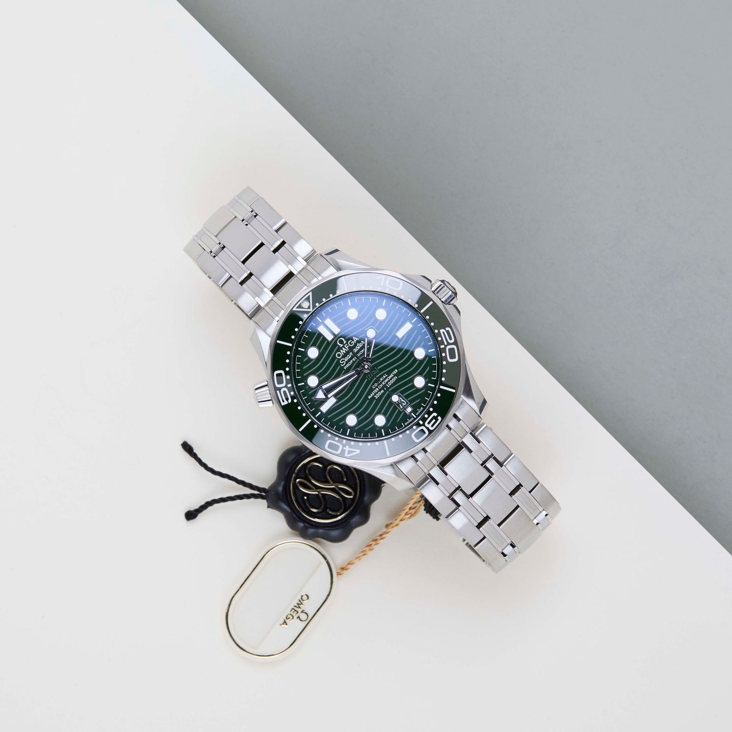 Omega Seamaster Diver 300 M 210.30.42.20.10.001 - (2/8)