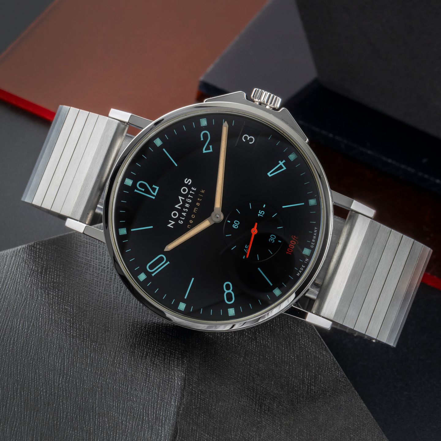 NOMOS Tangente Neomatik 581 - (2/8)