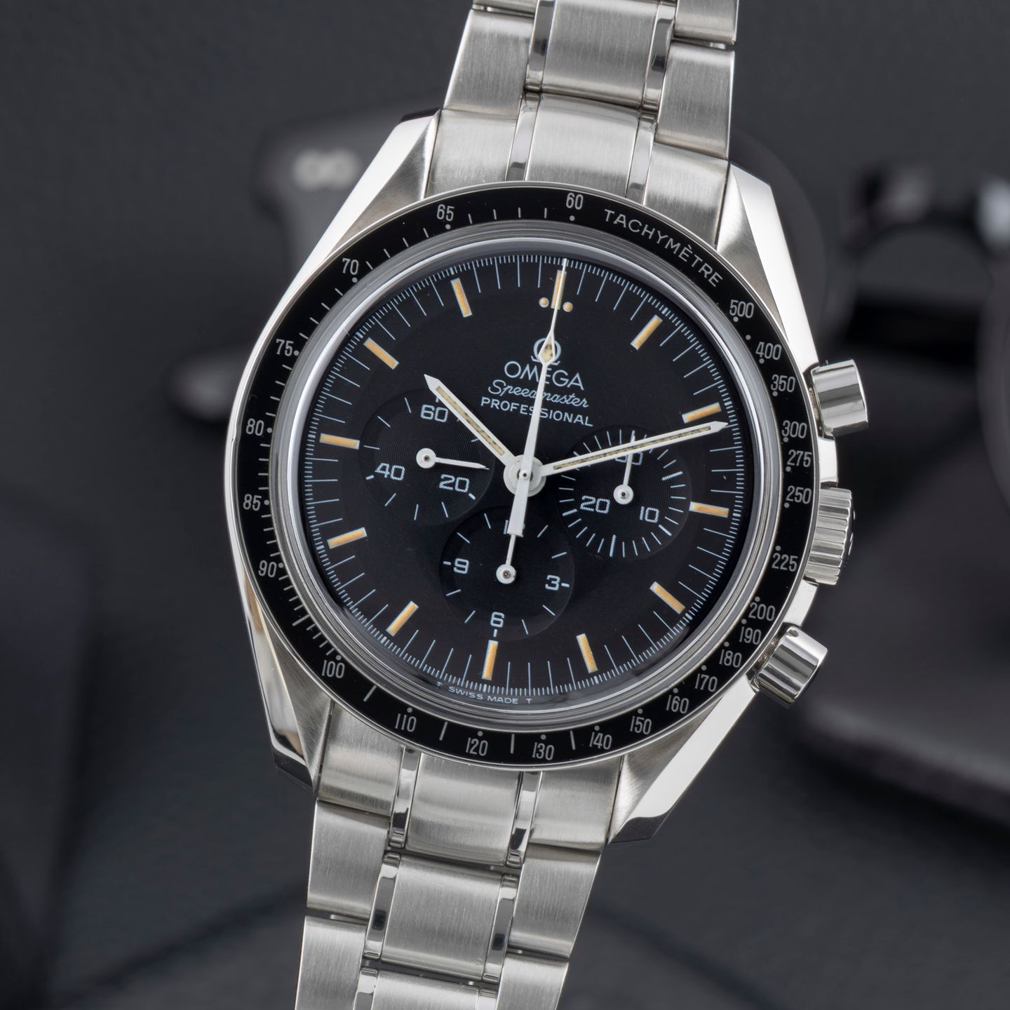 Omega Speedmaster Professional Moonwatch 3570.50.00 (Unknown (random serial)) - Black dial 42 mm Steel case (3/8)