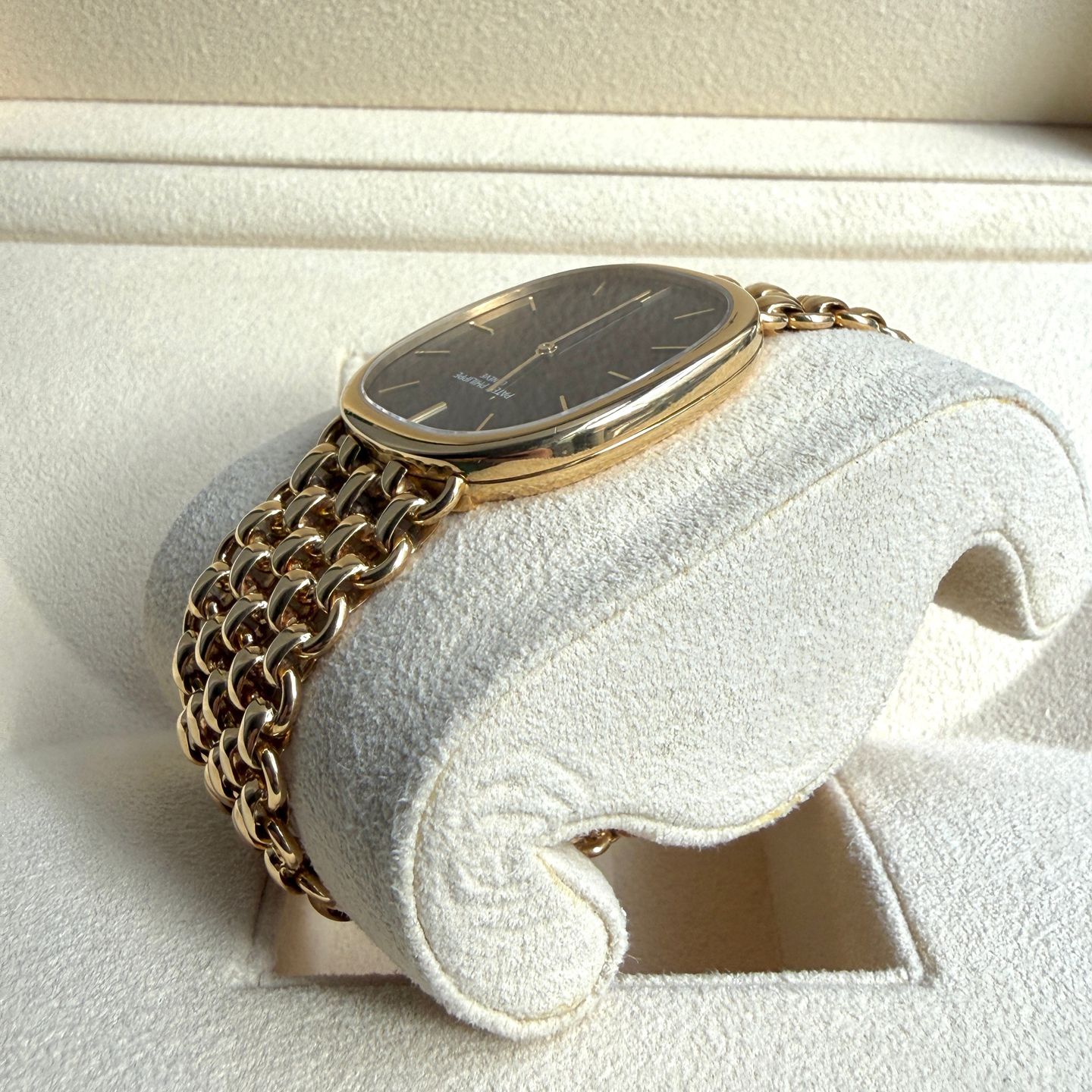 Patek Philippe Golden Ellipse 3738 (1987) - Blue dial 35 mm Yellow Gold case (11/14)