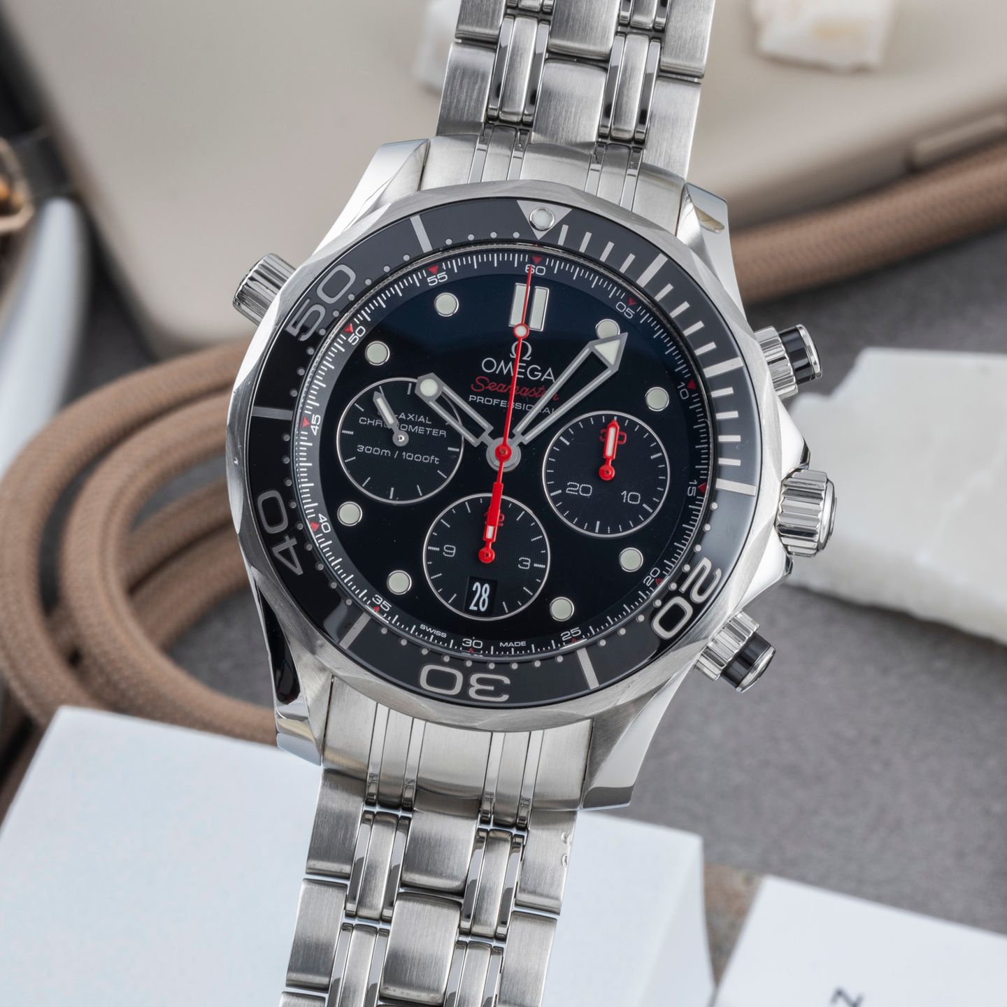 Omega Seamaster Diver 300 M 212.30.44.50.01.001 (Unknown (random serial)) - Black dial 44 mm Steel case (3/8)