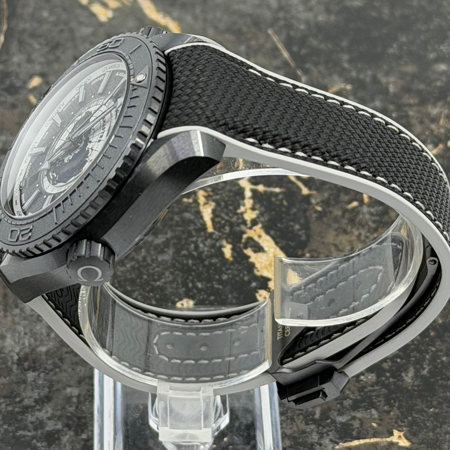 Omega Seamaster Planet Ocean 215.92.46.22.01.007 (2026) - Black dial 46 mm Ceramic case (5/8)