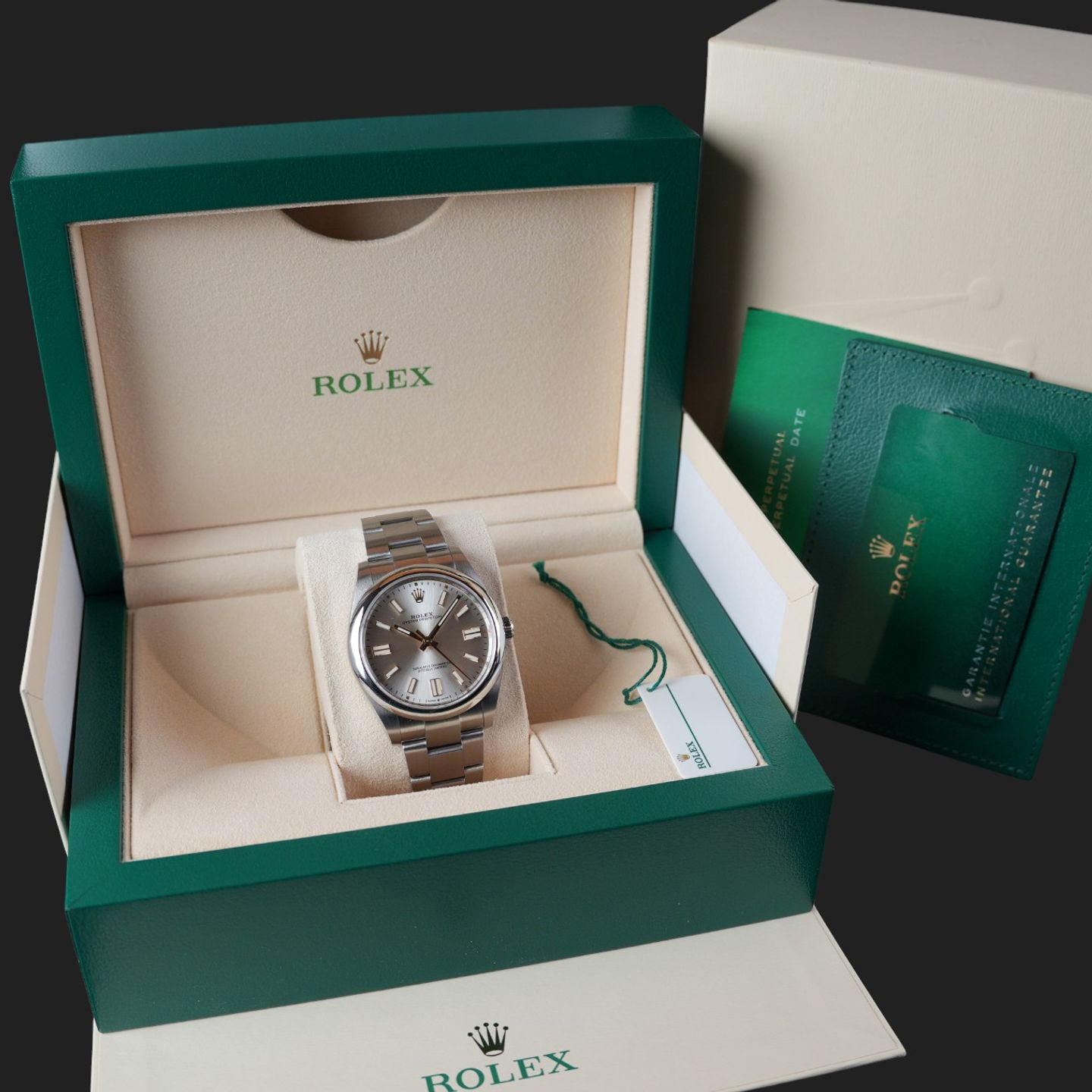 Rolex Oyster Perpetual 41 124300 - (8/8)
