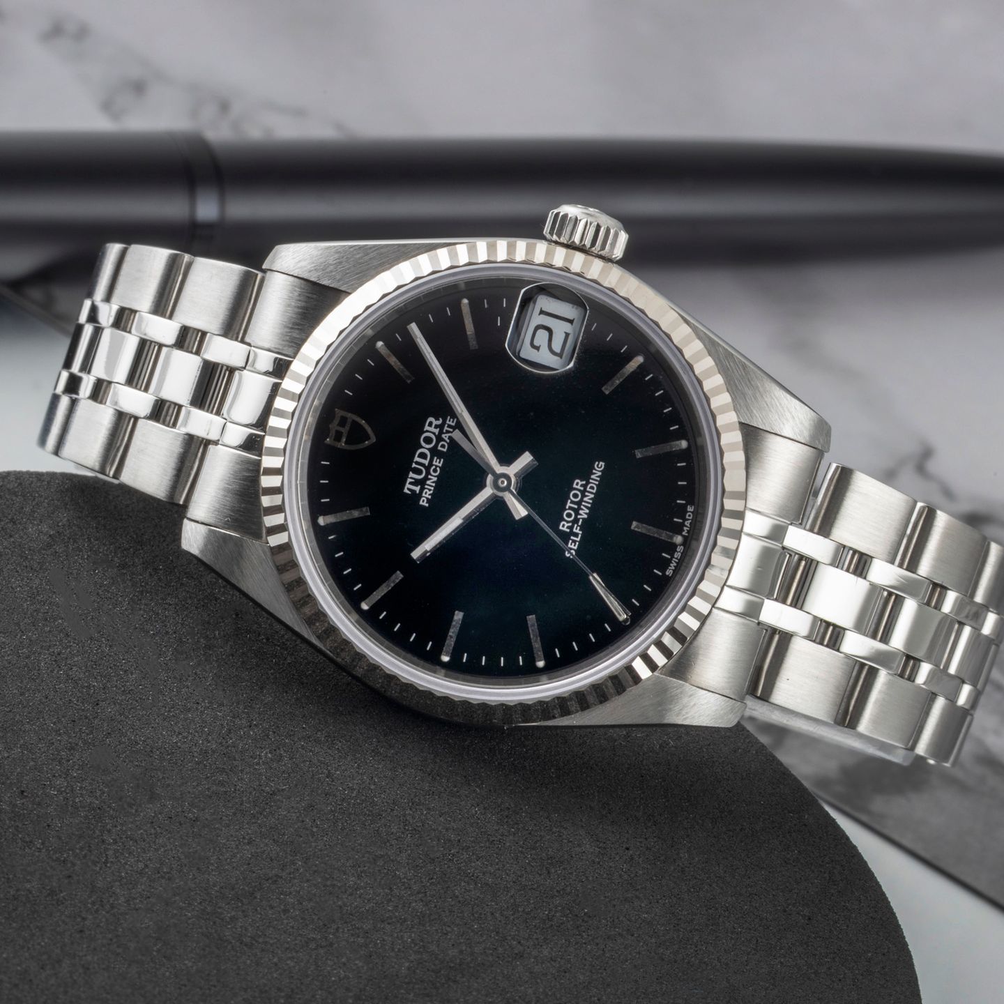 Tudor Prince Date 72034 - (2/8)