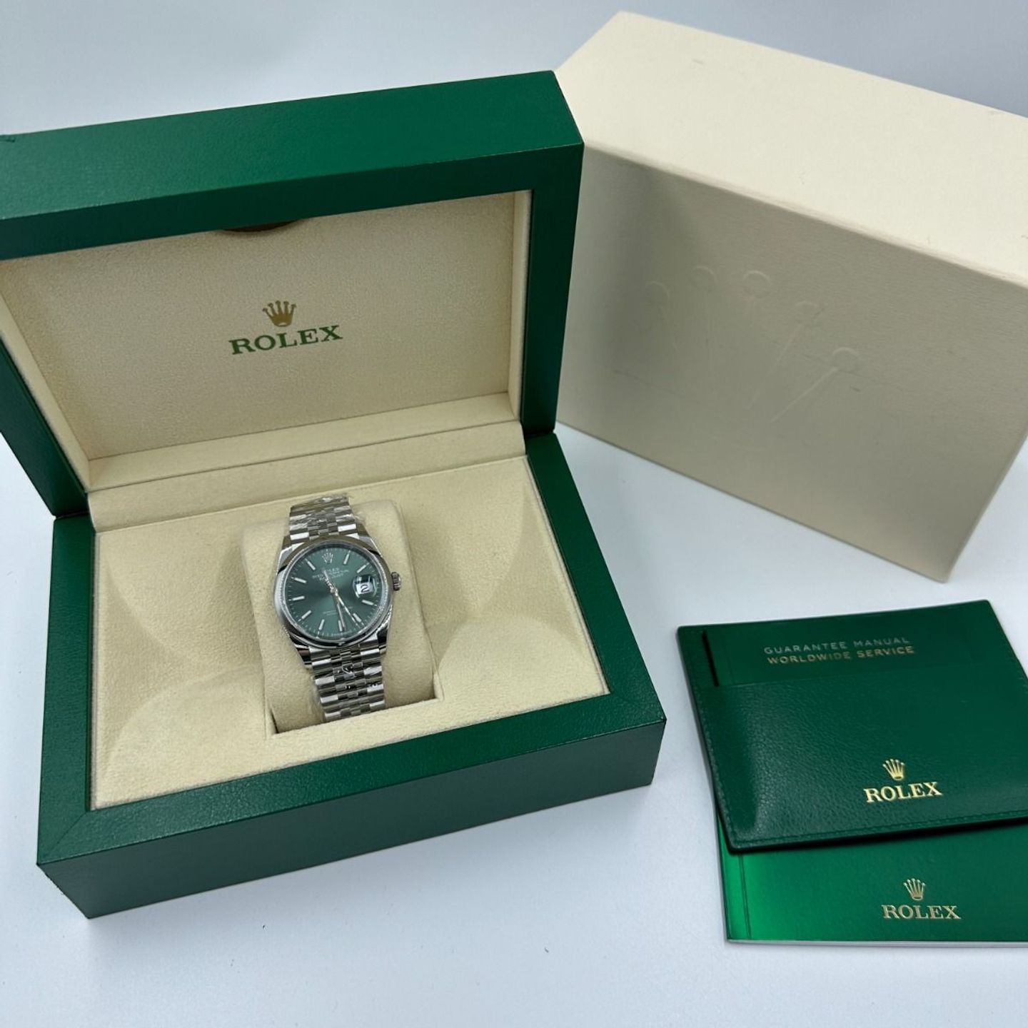 Rolex Datejust 36 126200 (2024) - Groen wijzerplaat 36mm Staal (2/8)