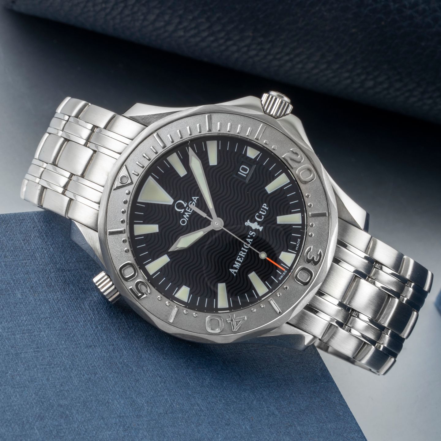 Omega Seamaster Diver 300 M 2533.50.00 (2000) - Zwart wijzerplaat 42mm Witgoud (2/8)