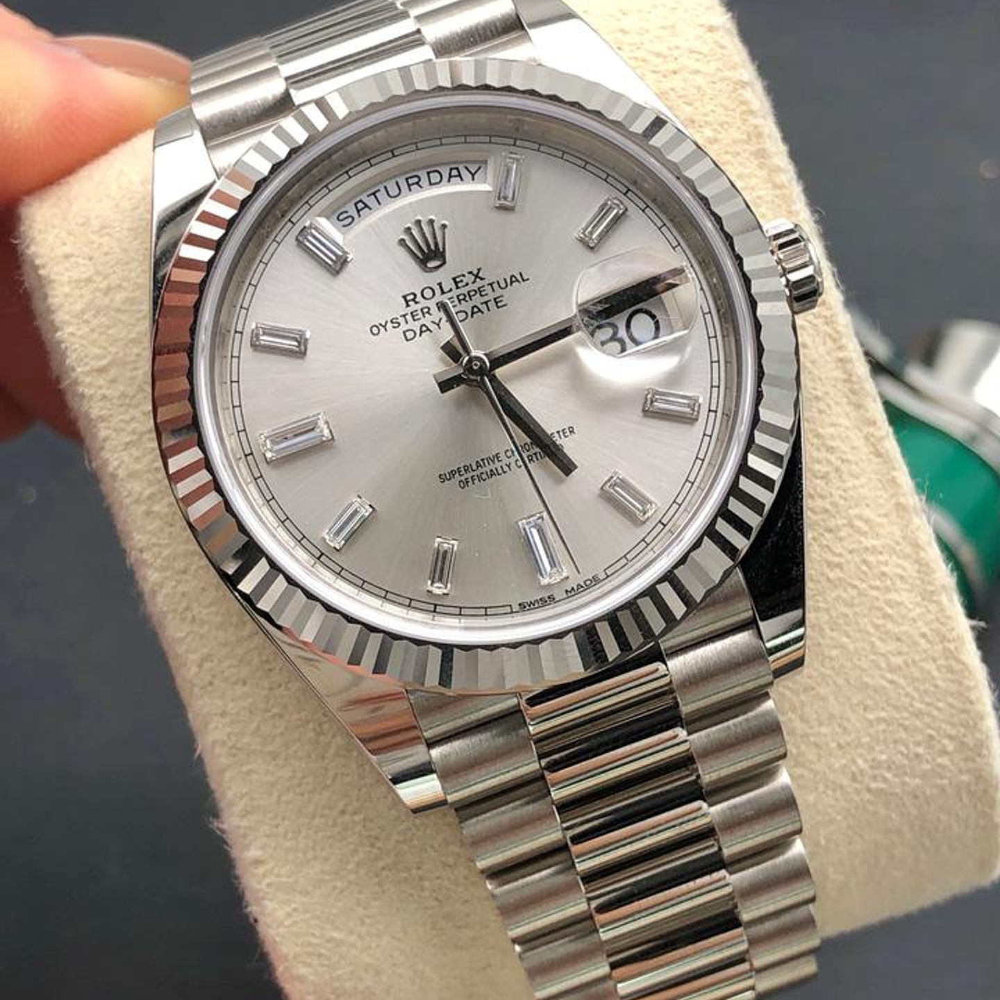 Rolex Day-Date 228239 (2024) - Zwart wijzerplaat 40mm Witgoud (10/10)