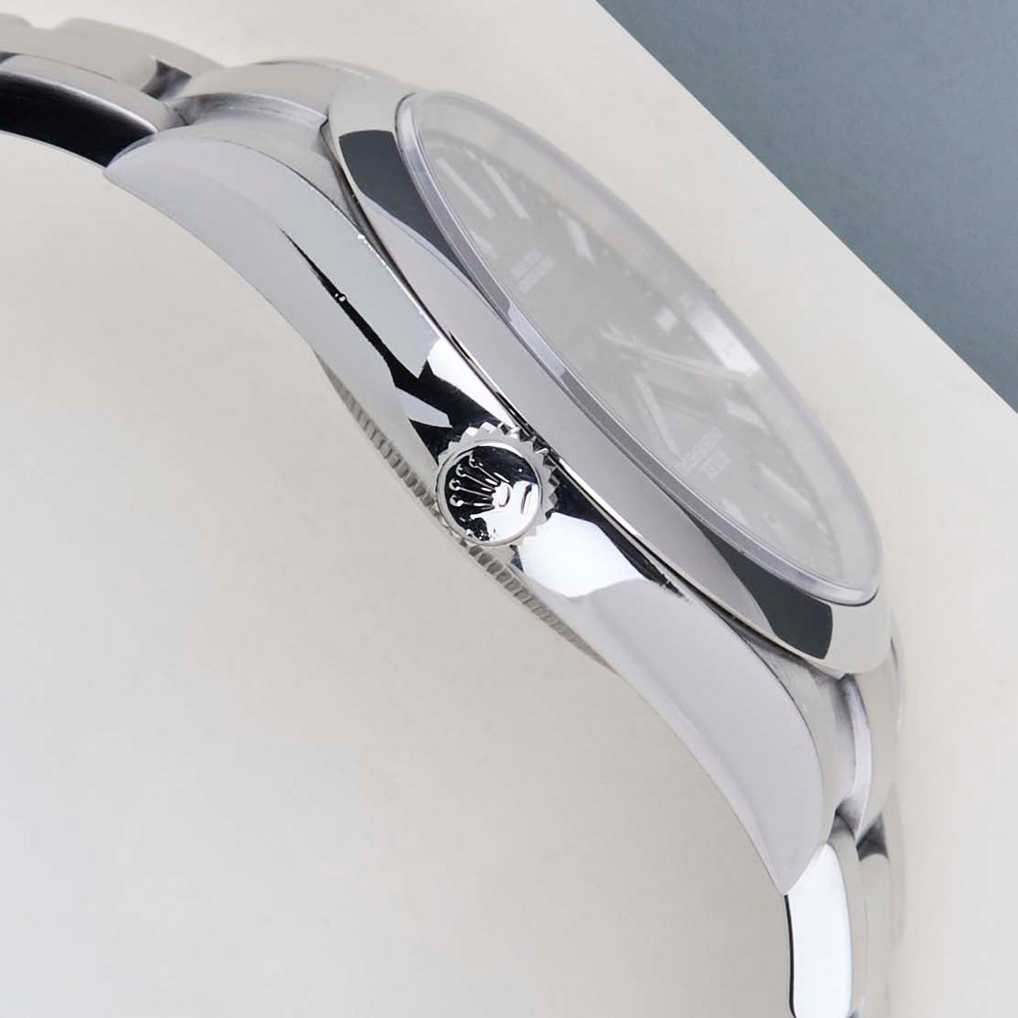 Rolex Oyster Perpetual 39 114300 - (8/8)