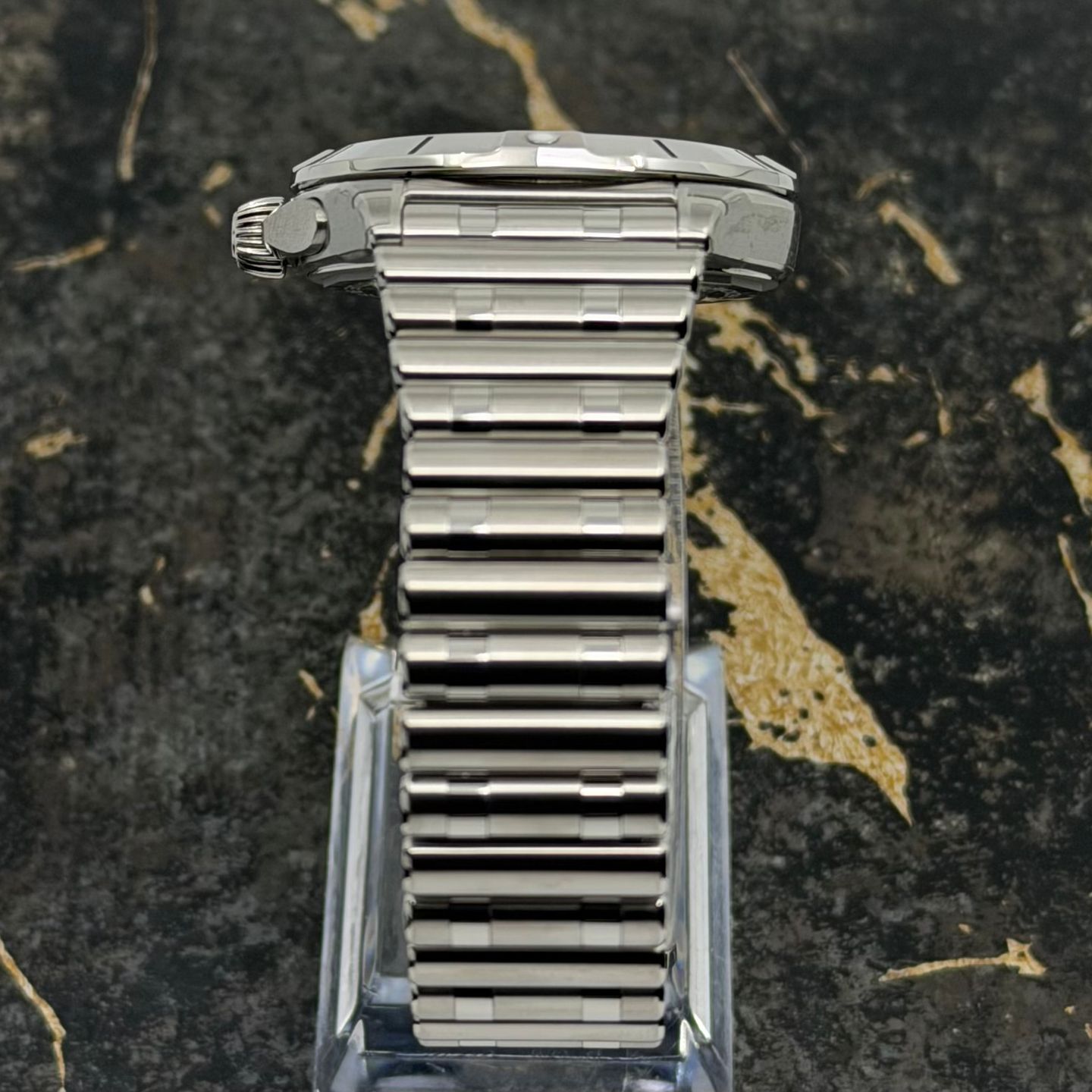 Breitling Chronomat GMT A32398101A1A1 (2026) - Silver dial 40 mm Steel case (7/8)