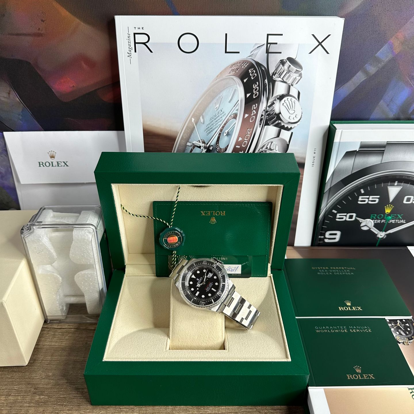 Rolex Sea-Dweller 126600 (2021) - Black dial 43 mm Steel case (8/8)
