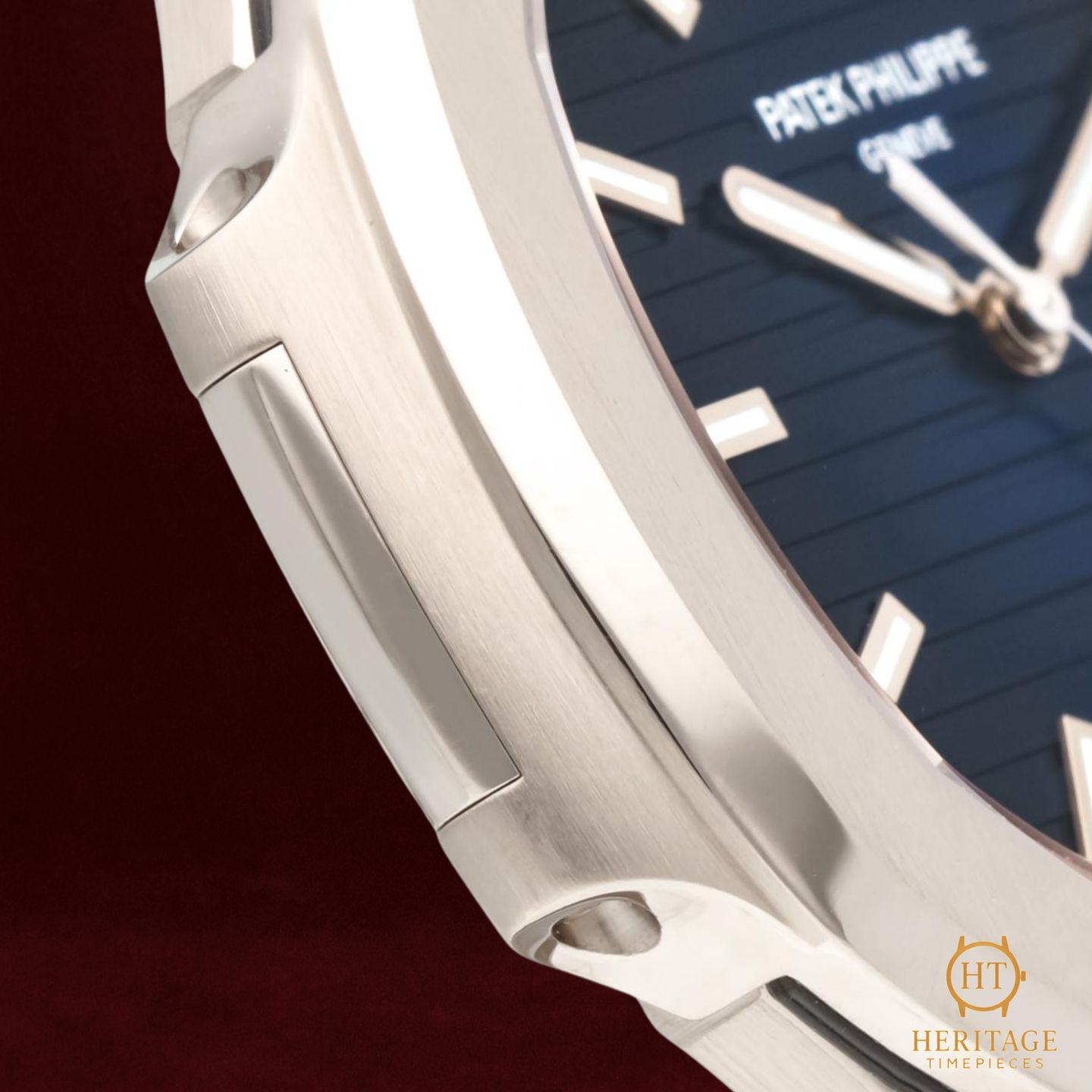 Patek Philippe Nautilus 5811/1G-001 - (3/8)