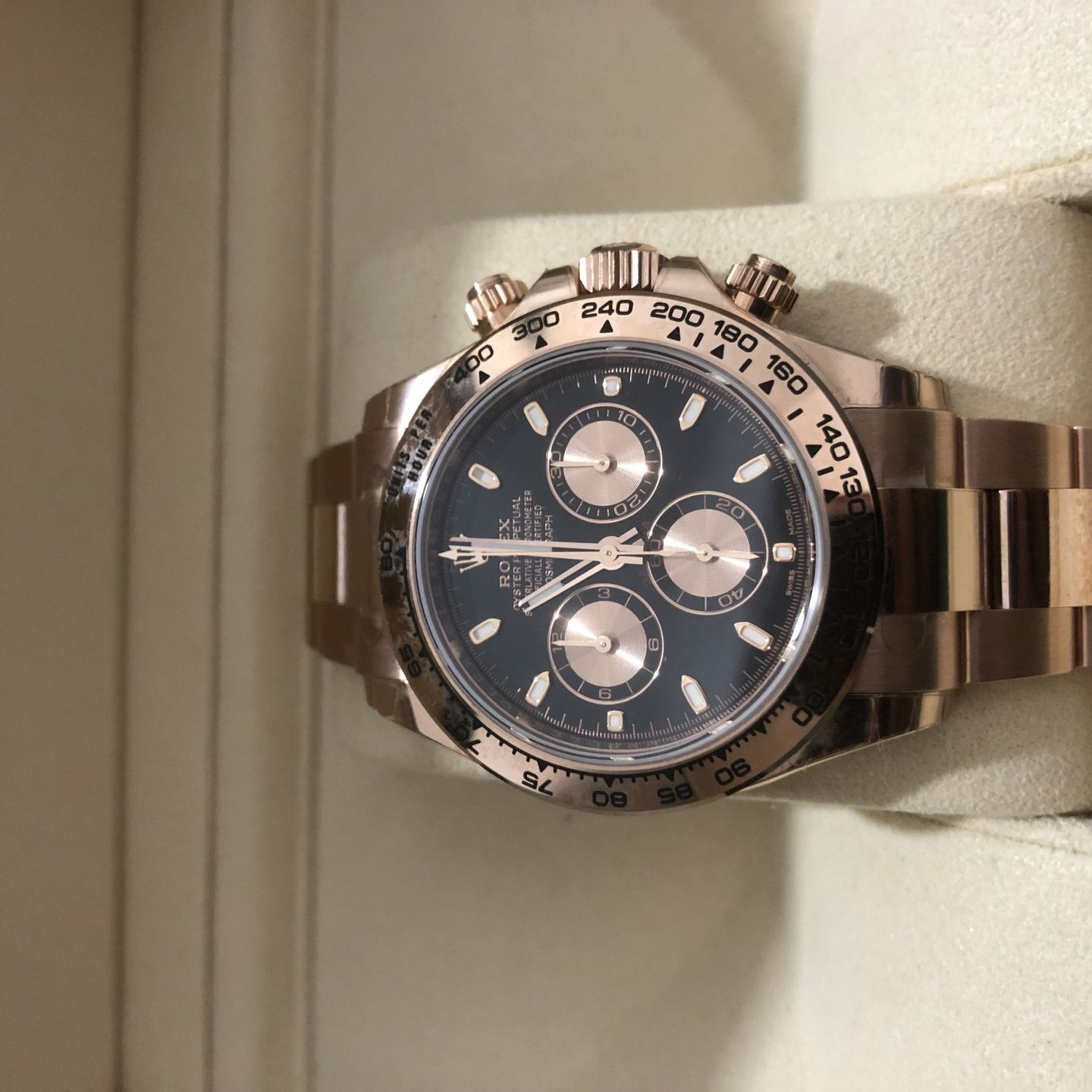 Rolex Daytona 116505 (Onbekend (willekeurig serienummer)) - Zwart wijzerplaat 40mm Roségoud (2/8)