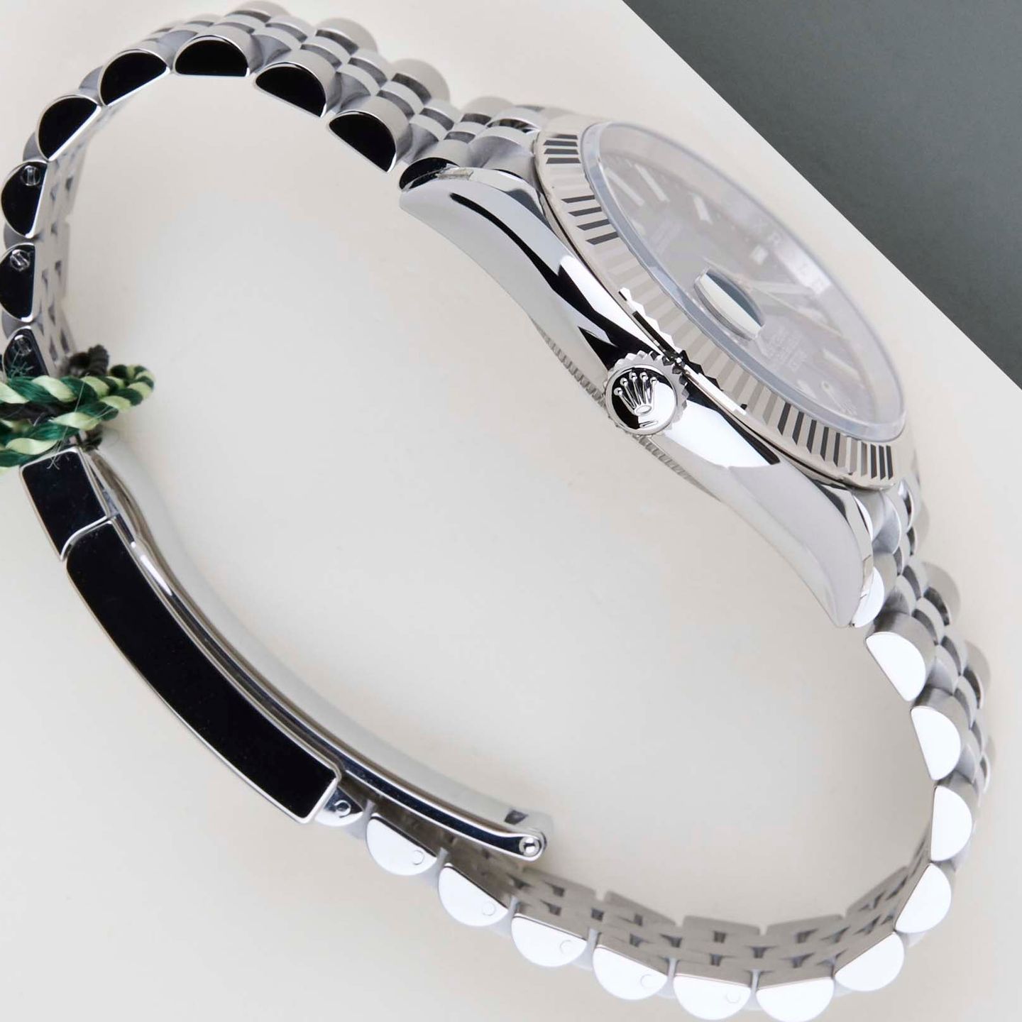 Rolex Datejust 36 126234 (2026) - Black dial 36 mm Steel case (7/8)