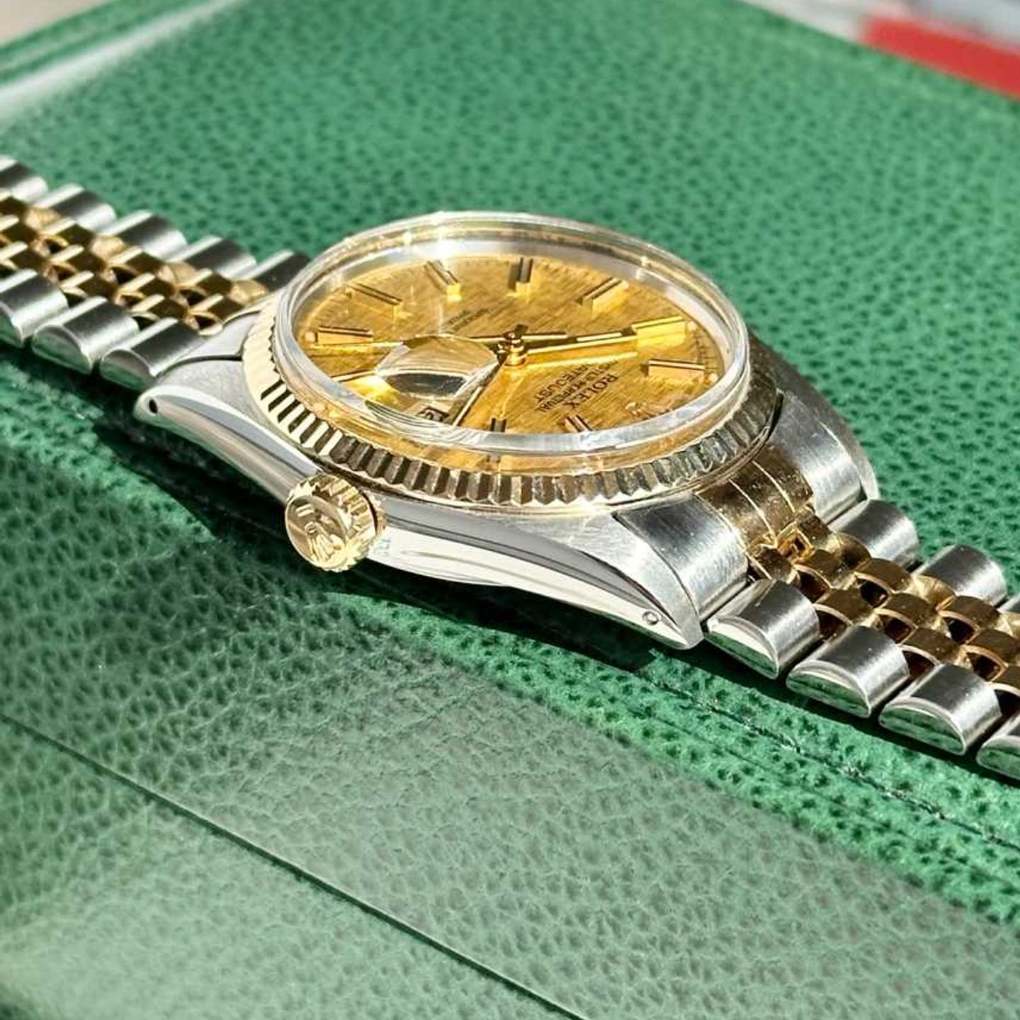 Rolex Datejust 36 16013 (1981) - Gold dial 36 mm Gold/Steel case (7/8)