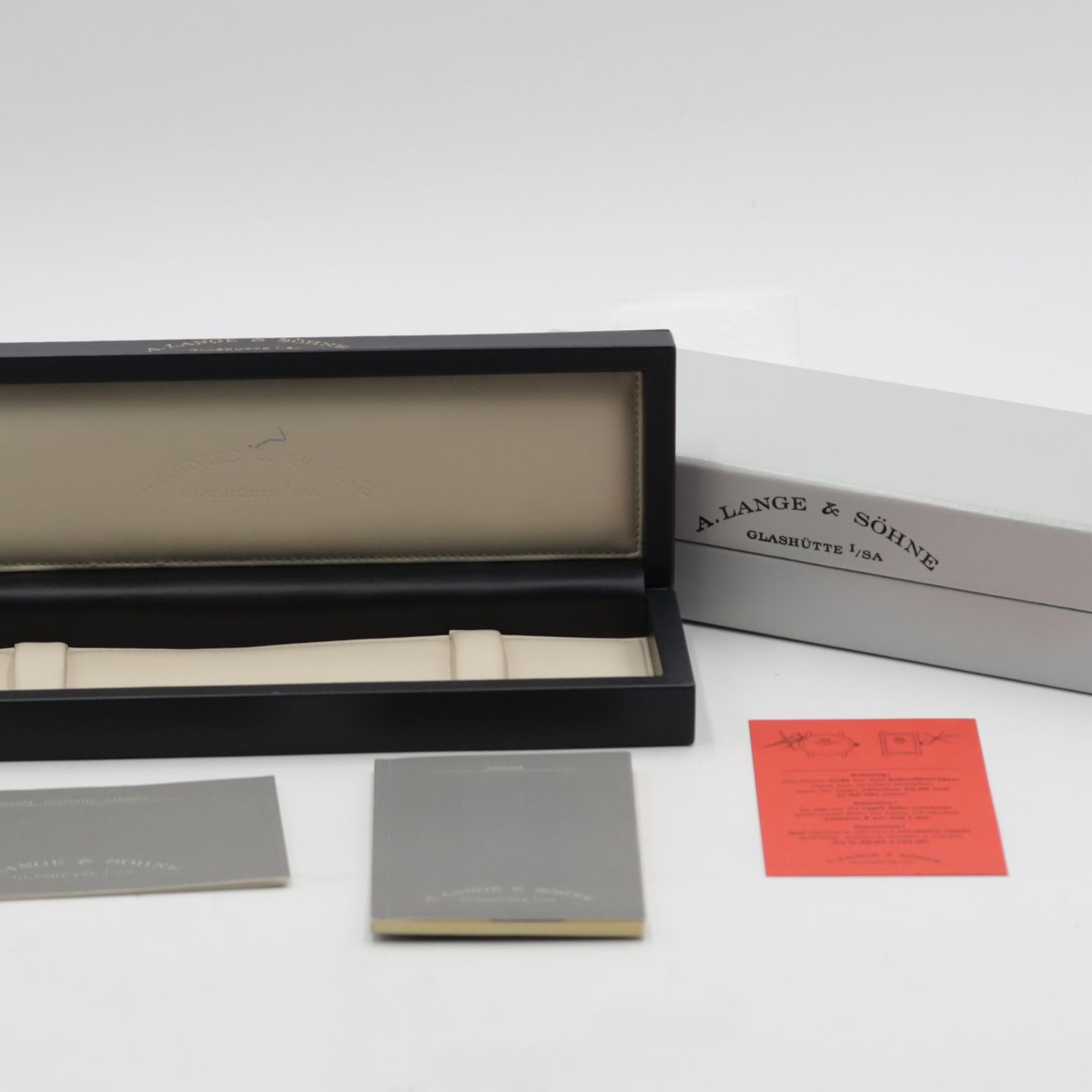 A. Lange & Söhne Saxonia 105.022 - (8/8)